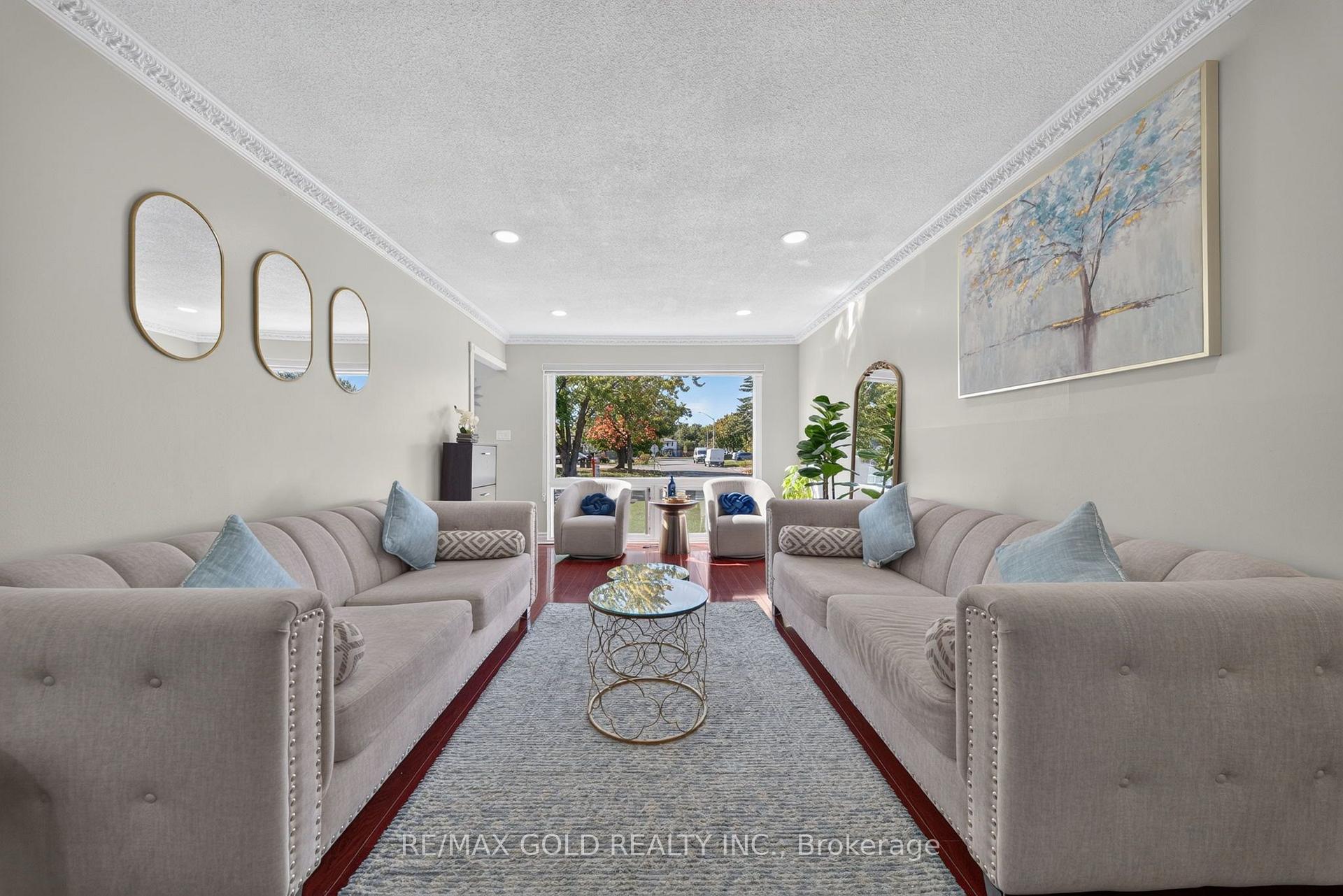 Photo 8 of 64 Drake Boulevard, Brampton, Southgate — HOMEH
