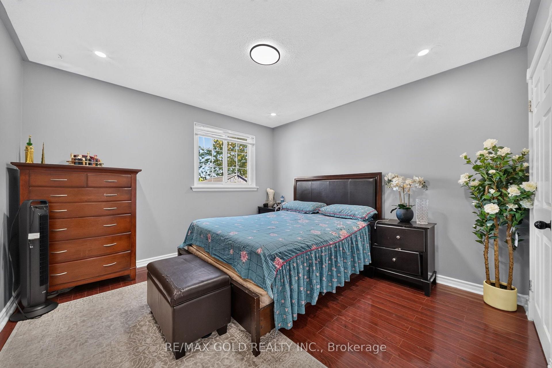 Photo 14 of 64 Drake Boulevard, Brampton, Southgate — HOMEH