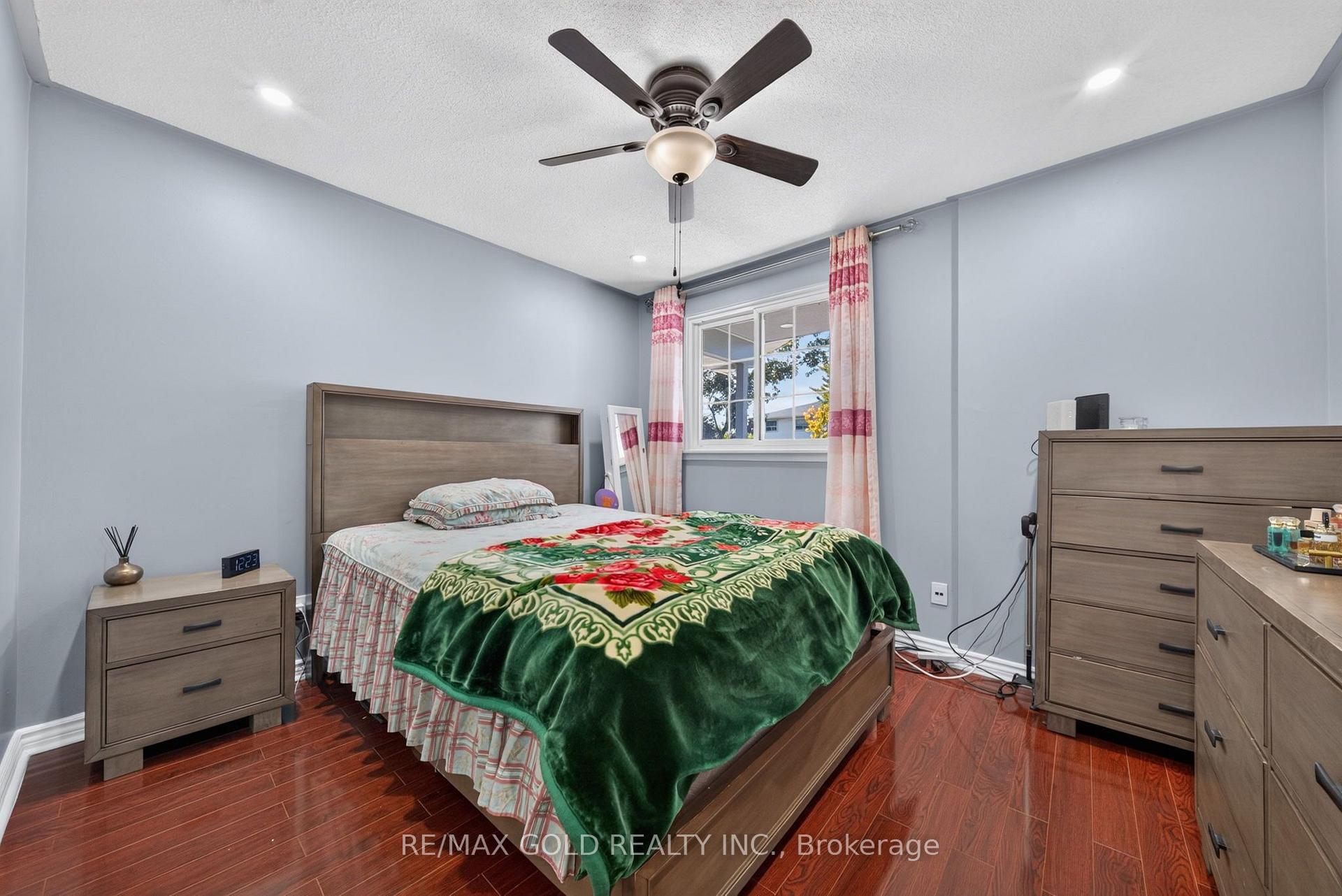 Photo 16 of 64 Drake Boulevard, Brampton, Southgate — HOMEH