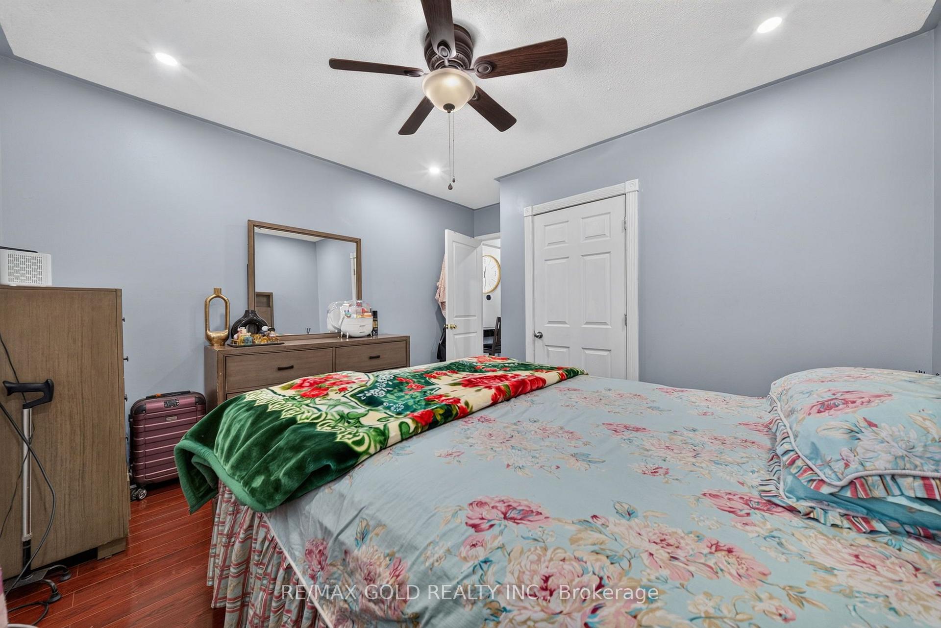 Photo 17 of 64 Drake Boulevard, Brampton, Southgate — HOMEH