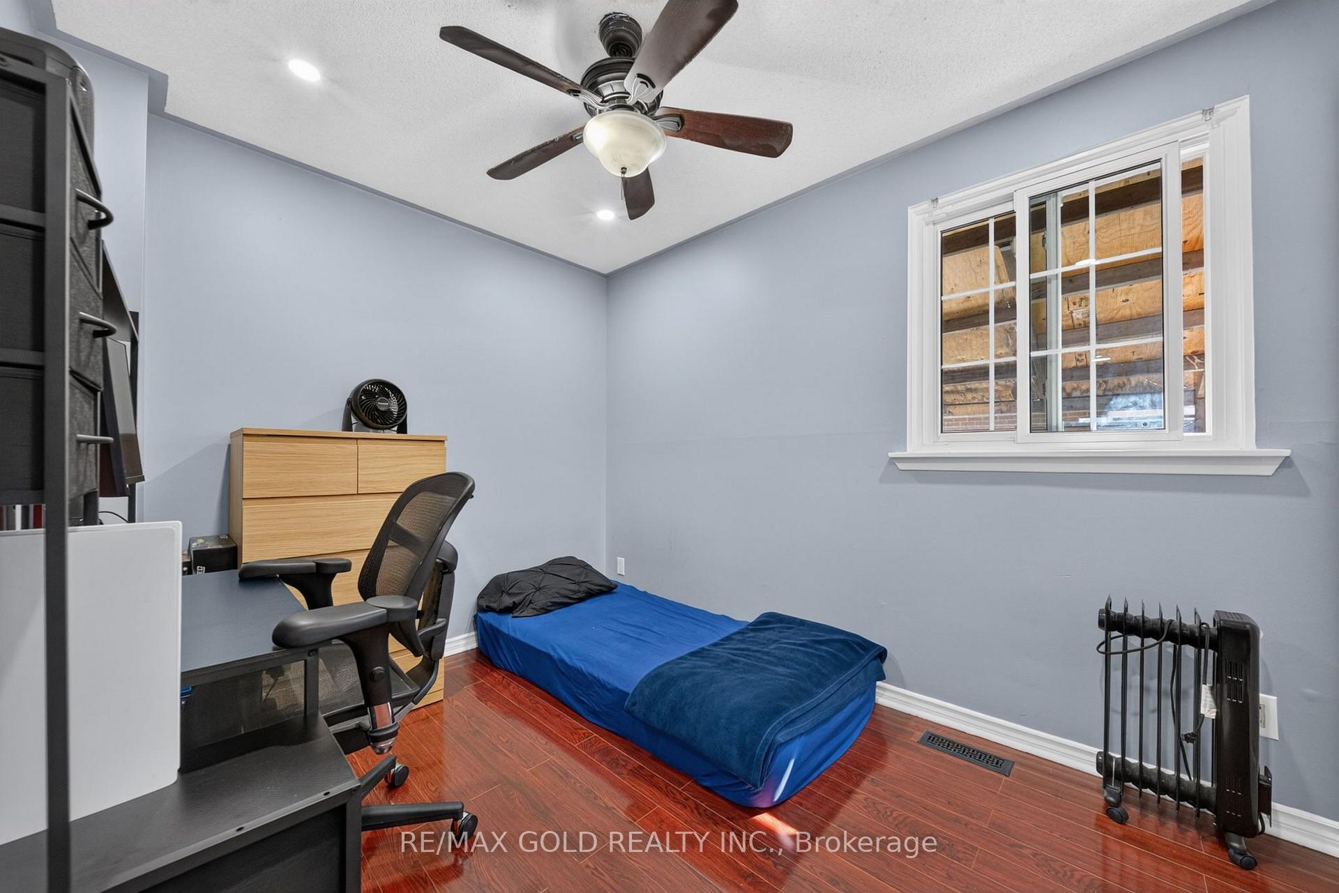 Photo 19 of 64 Drake Boulevard, Brampton, Southgate — HOMEH
