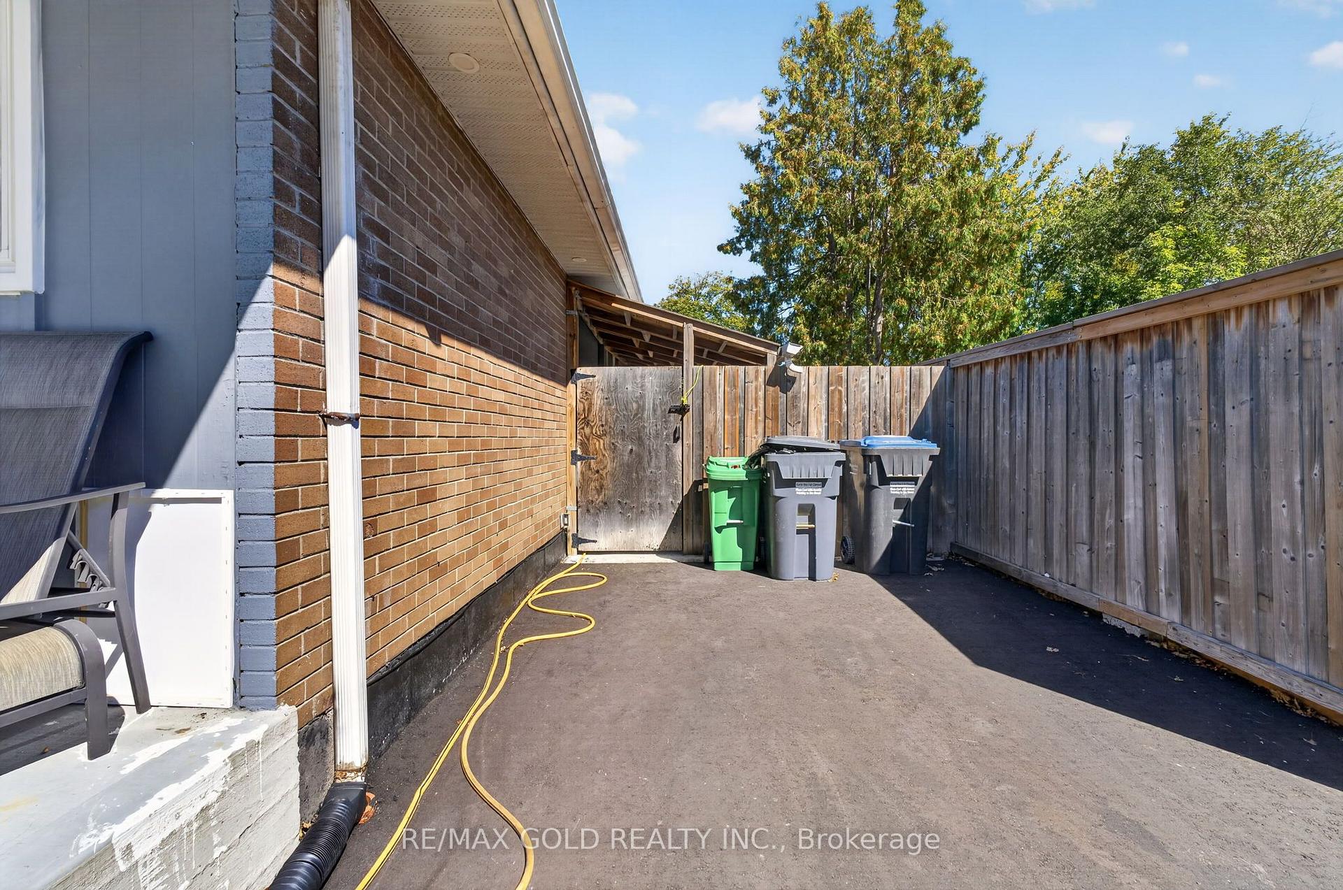 Photo 39 of 64 Drake Boulevard, Brampton, Southgate — HOMEH