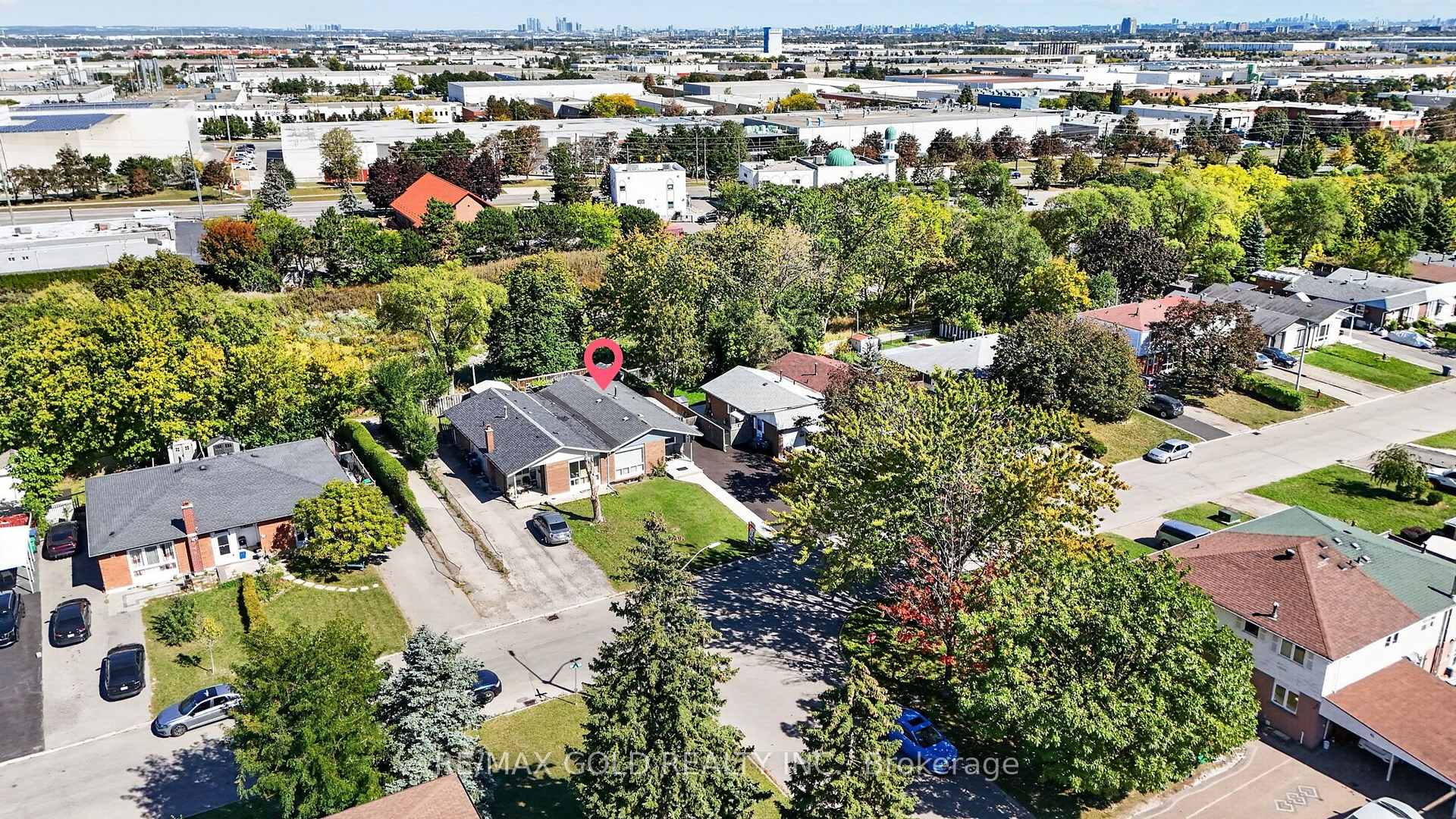 Photo 46 of 64 Drake Boulevard, Brampton, Southgate — HOMEH