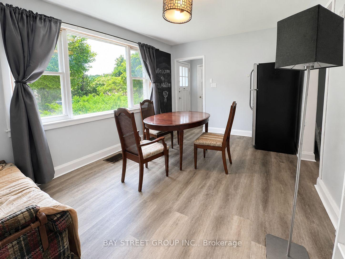 Photo 3 of 188 Haddon Avenue S, Hamilton, Ainslie Wood — HOMEH