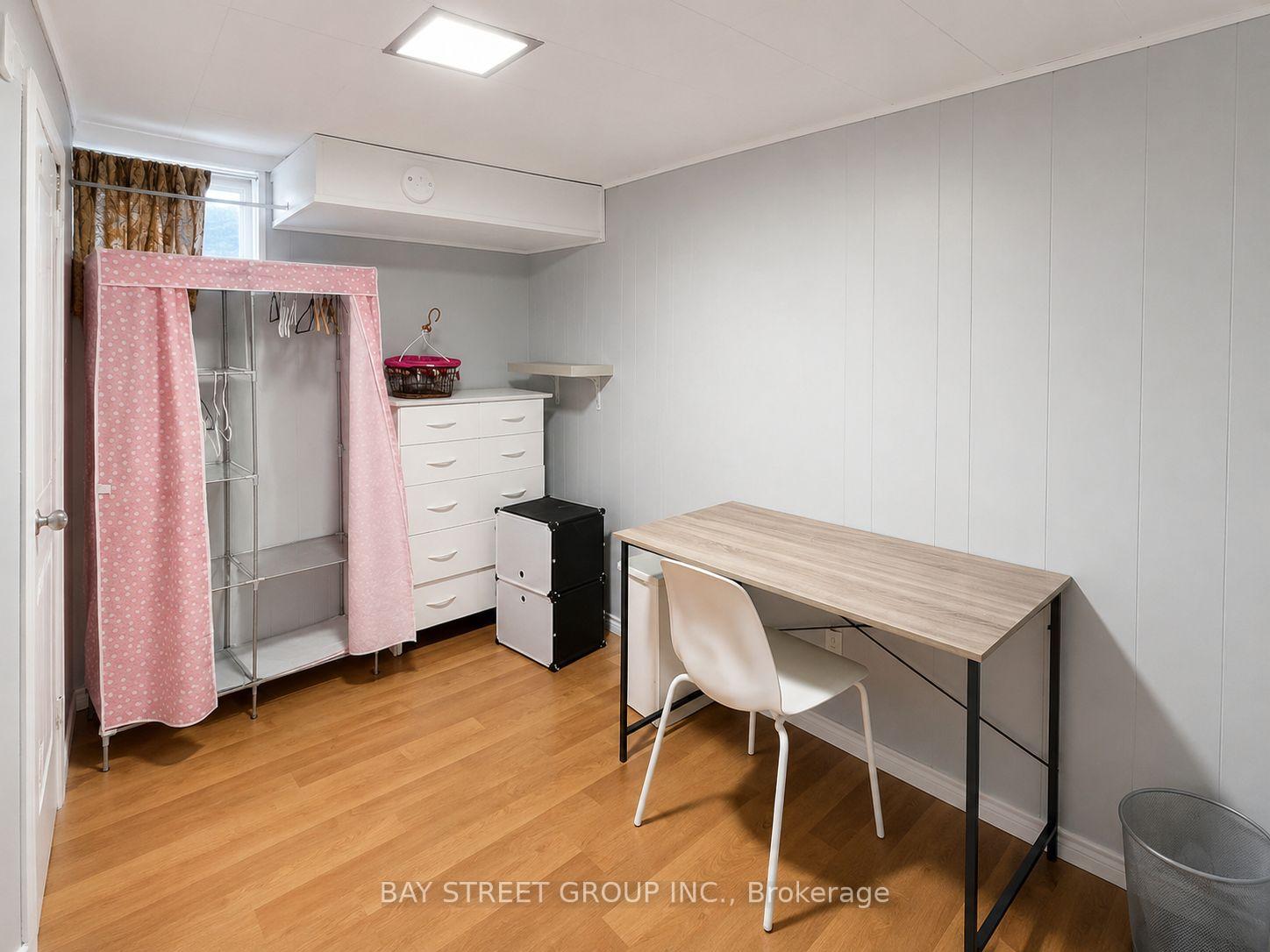 Photo 12 of 188 Haddon Avenue S, Hamilton, Ainslie Wood — HOMEH