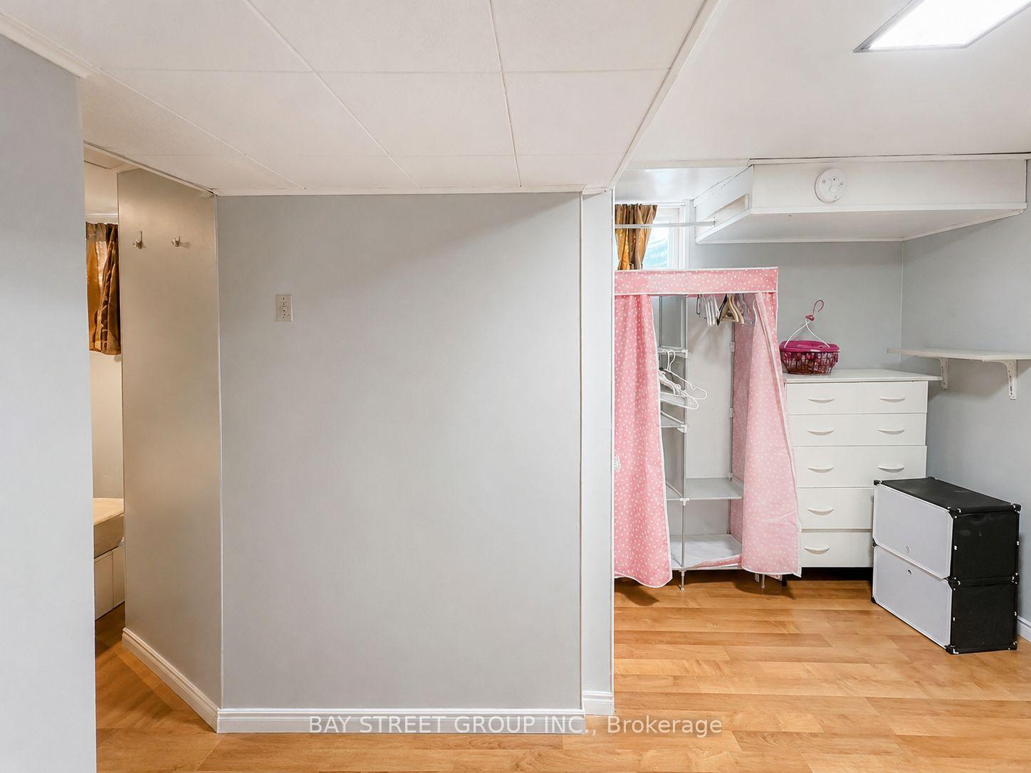 Photo 13 of 188 Haddon Avenue S, Hamilton, Ainslie Wood — HOMEH