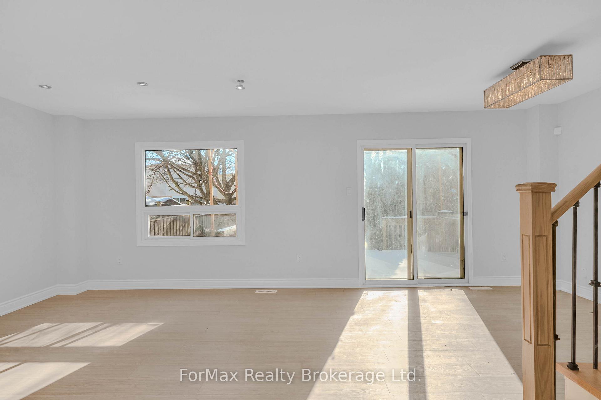 Photo 12 of 23 Drew Court, Whitby, Pringle Creek — HOMEH