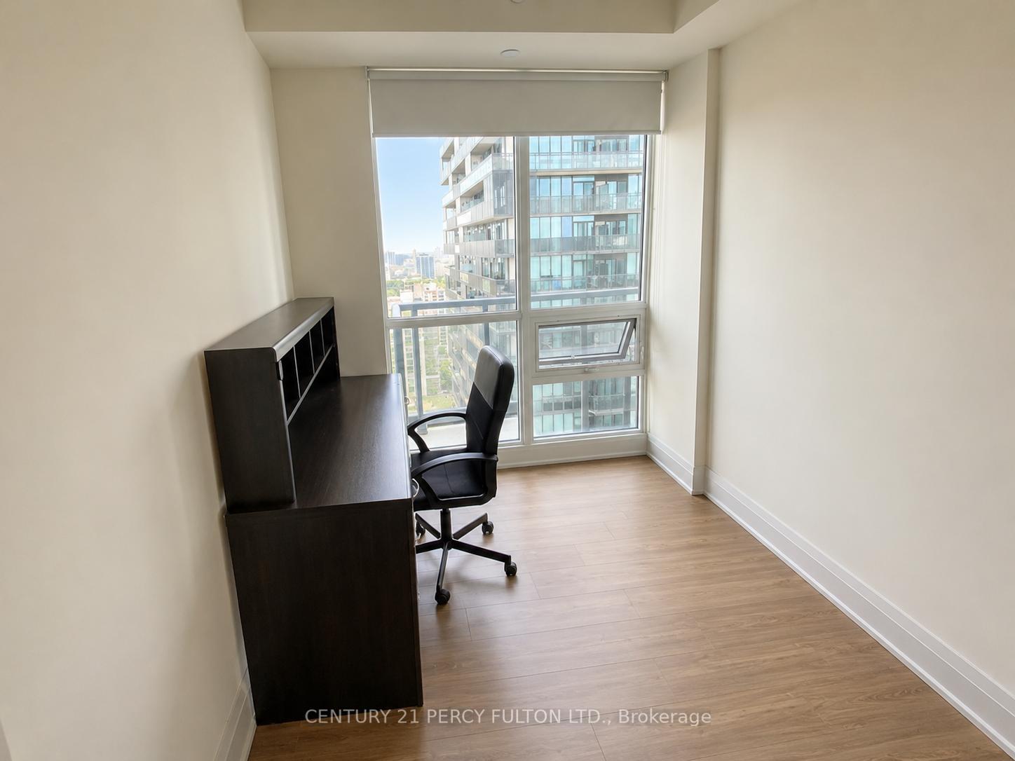 Photo 3 of Unit 2402, 30 Roehampton Avenue, Toronto, Mount Pleasant West — HOMEH