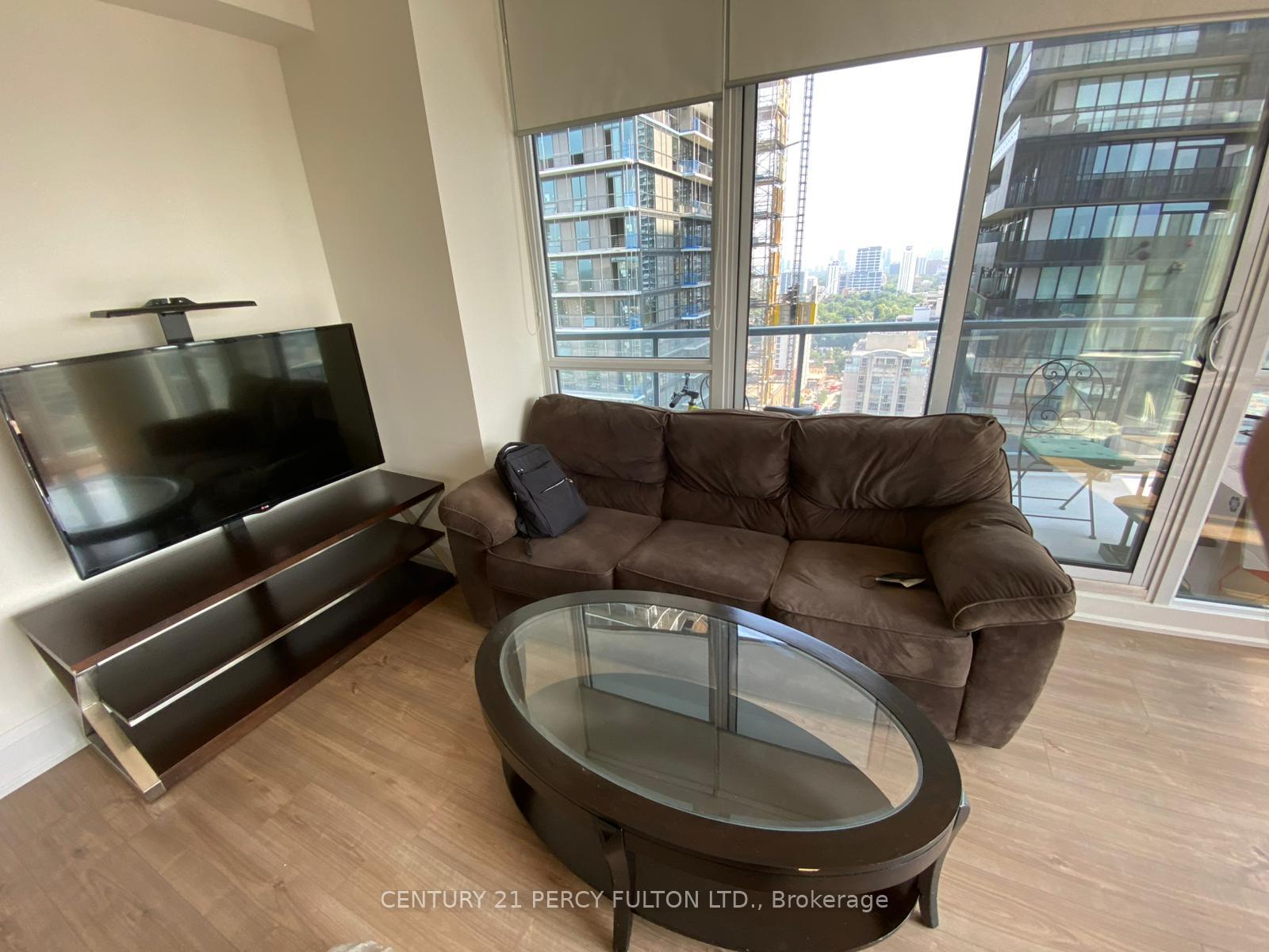 Photo 8 of Unit 2402, 30 Roehampton Avenue, Toronto, Mount Pleasant West — HOMEH
