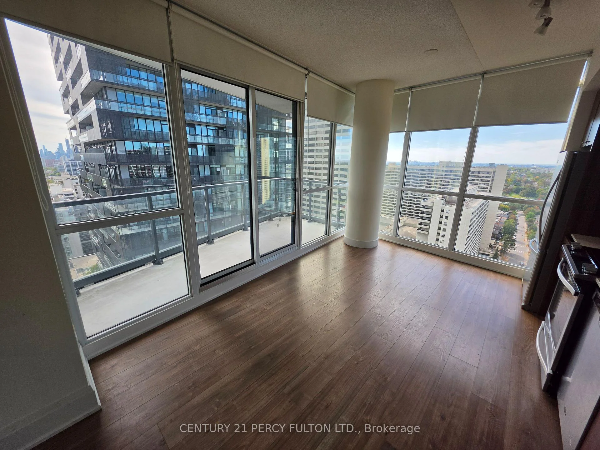 Photo 17 of Unit 2402, 30 Roehampton Avenue, Toronto, Mount Pleasant West — HOMEH