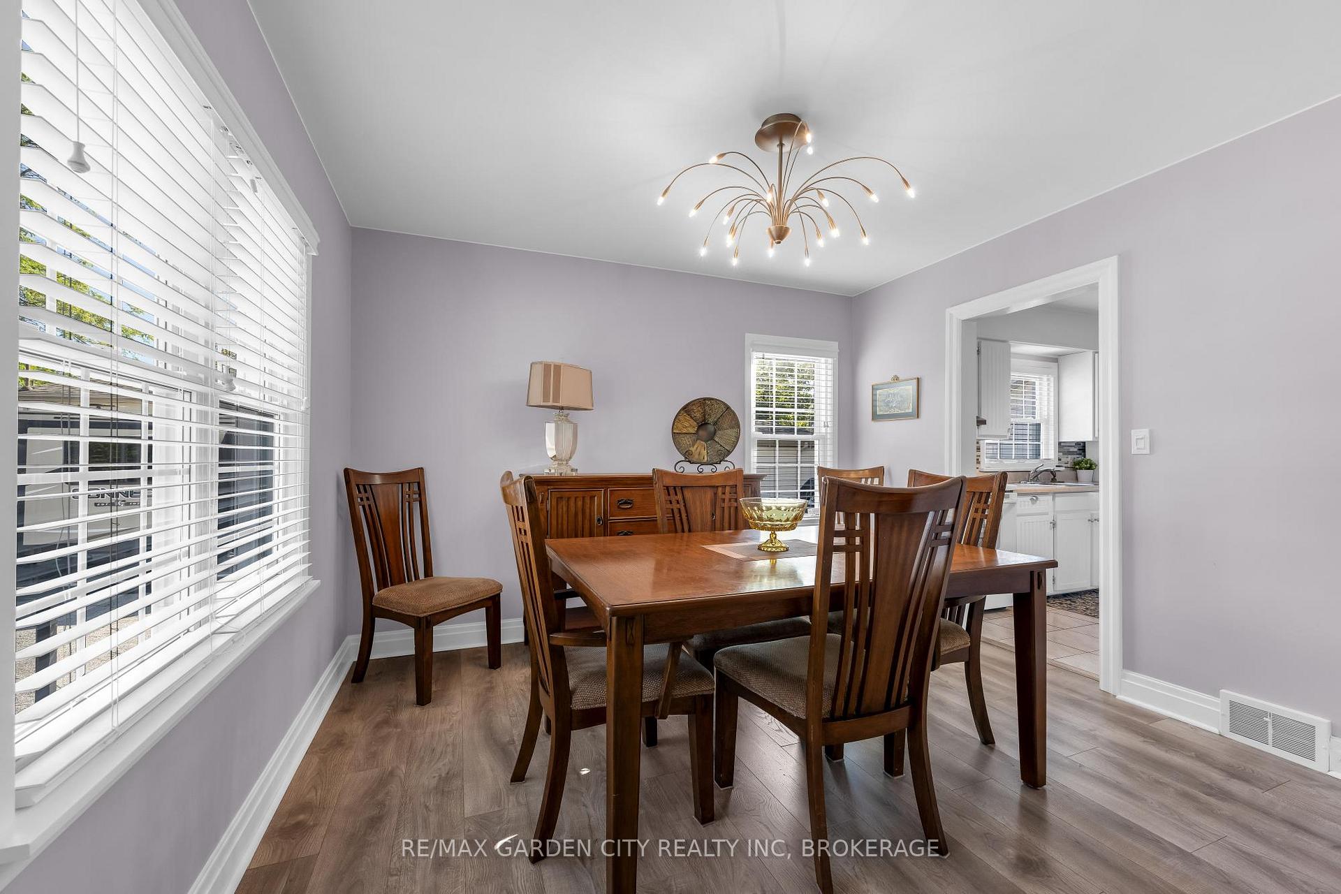 Photo 8 of 4 Manor Road, St. Catharines, Vine/Linwell — HOMEH