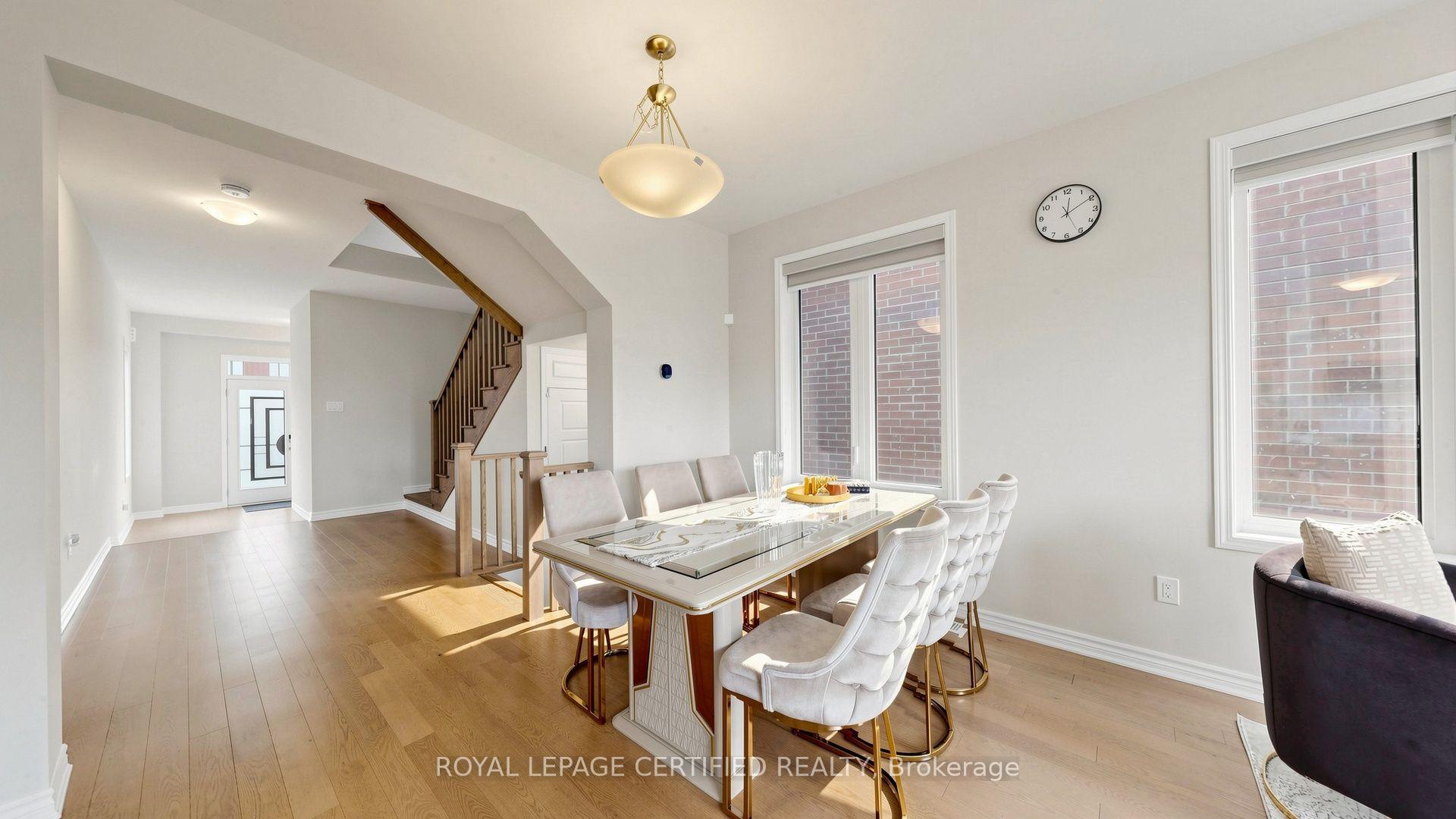 Photo 10 of 1519 Whitlock Avenue, Milton, Bowes — HOMEH