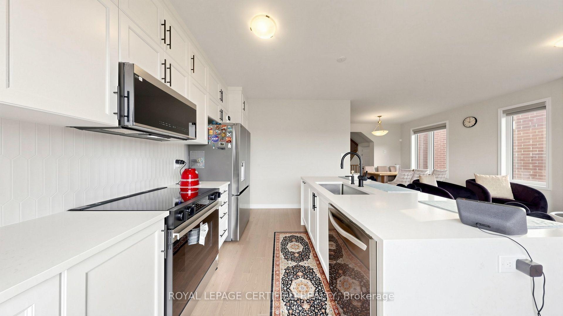 Photo 15 of 1519 Whitlock Avenue, Milton, Bowes — HOMEH
