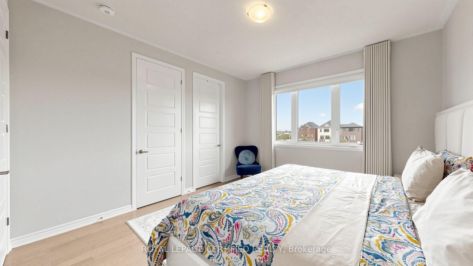 Photo 24 of 1519 Whitlock Avenue, Milton, Bowes — HOMEH