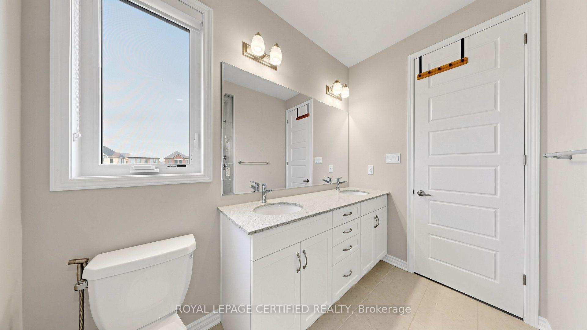 Photo 26 of 1519 Whitlock Avenue, Milton, Bowes — HOMEH