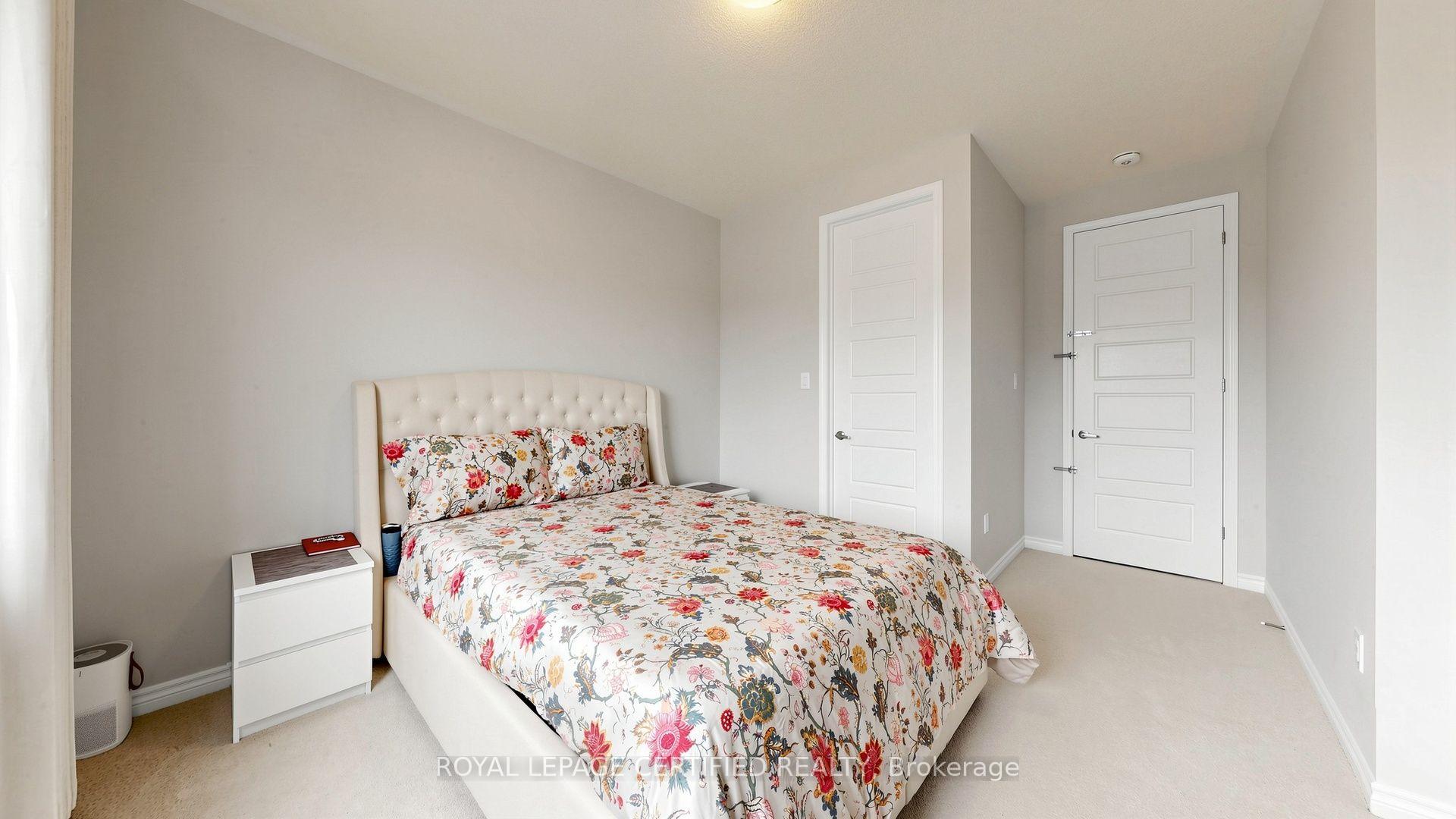 Photo 28 of 1519 Whitlock Avenue, Milton, Bowes — HOMEH