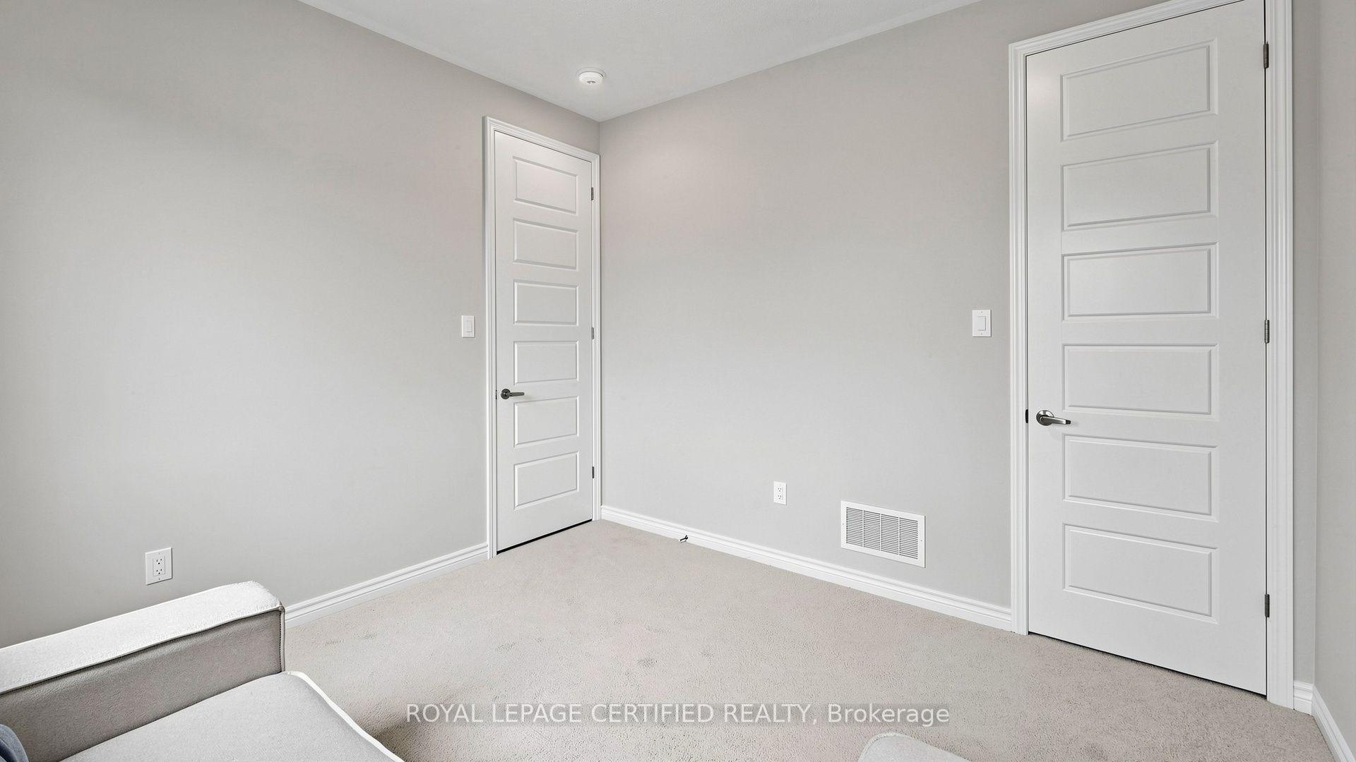 Photo 38 of 1519 Whitlock Avenue, Milton, Bowes — HOMEH