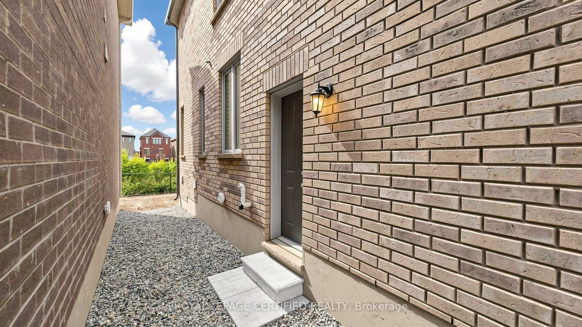 Photo 50 of 1519 Whitlock Avenue, Milton, Bowes — HOMEH