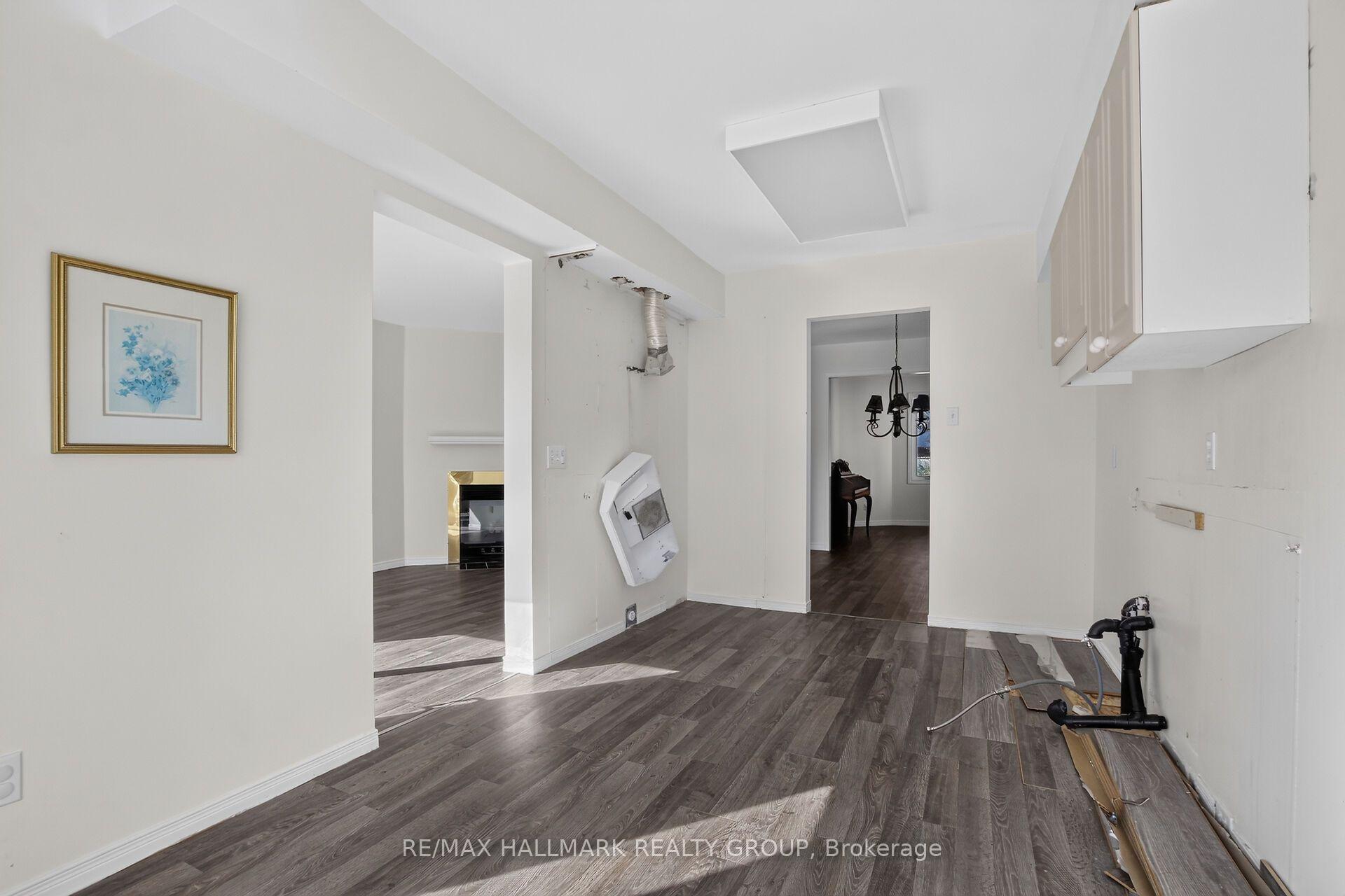 Photo 20 of 93 Banchory Crescent, Ottawa, Kanata - Morgan's Grant/South March — HOMEH