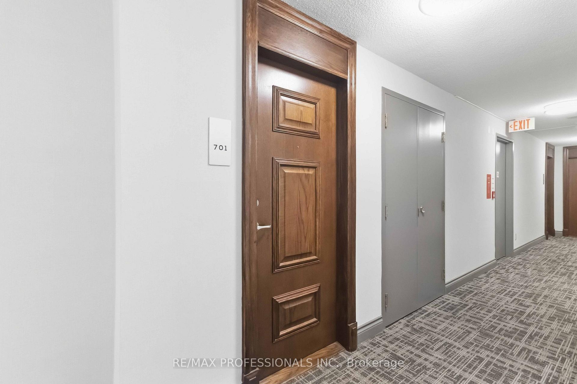 Photo 2 of Unit 701, 5 Michael Power Place, Etobicoke, Islington-City Centre West — HOMEH