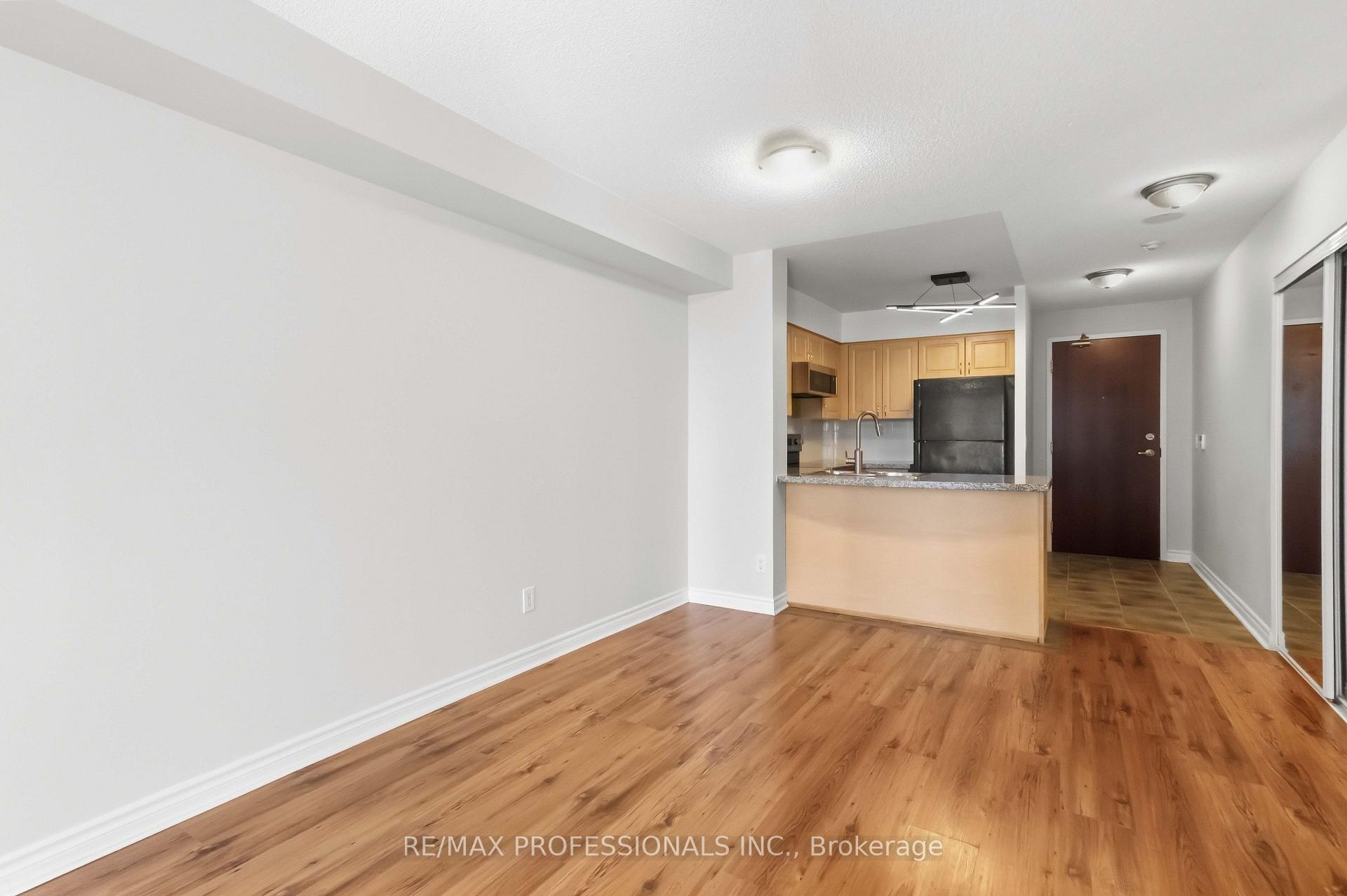Photo 9 of Unit 701, 5 Michael Power Place, Etobicoke, Islington-City Centre West — HOMEH
