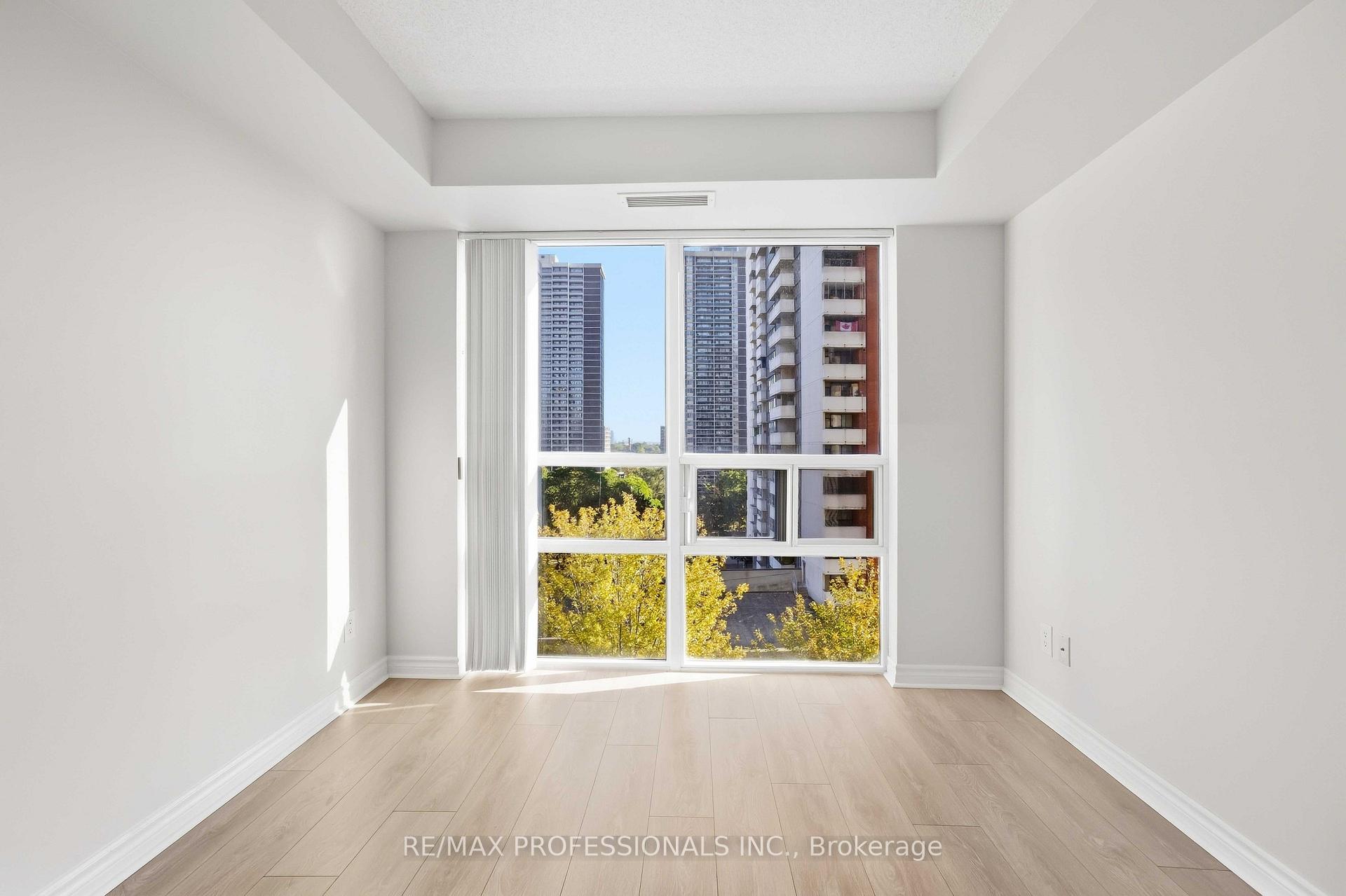 Photo 17 of Unit 701, 5 Michael Power Place, Etobicoke, Islington-City Centre West — HOMEH