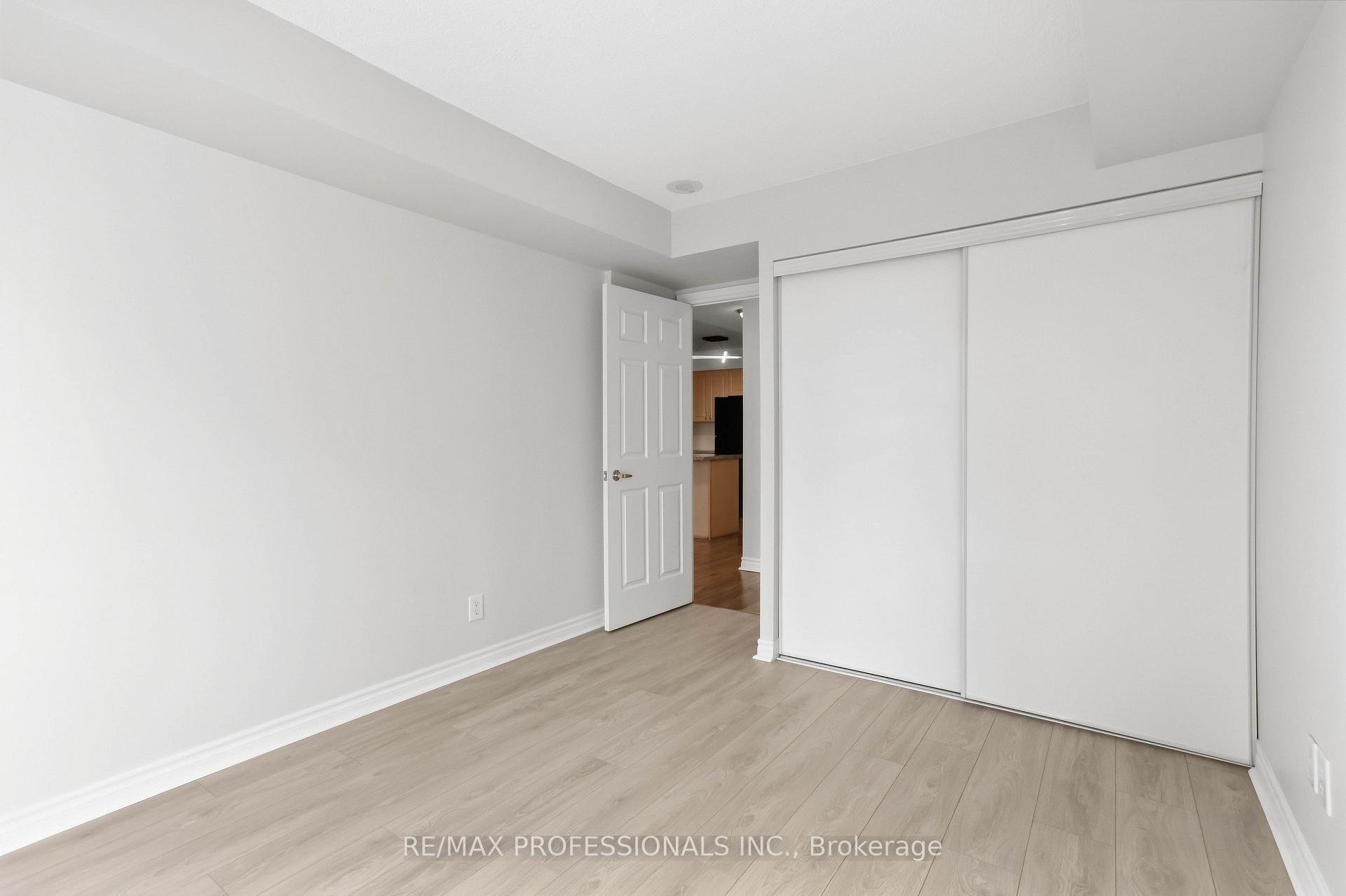Photo 19 of Unit 701, 5 Michael Power Place, Etobicoke, Islington-City Centre West — HOMEH