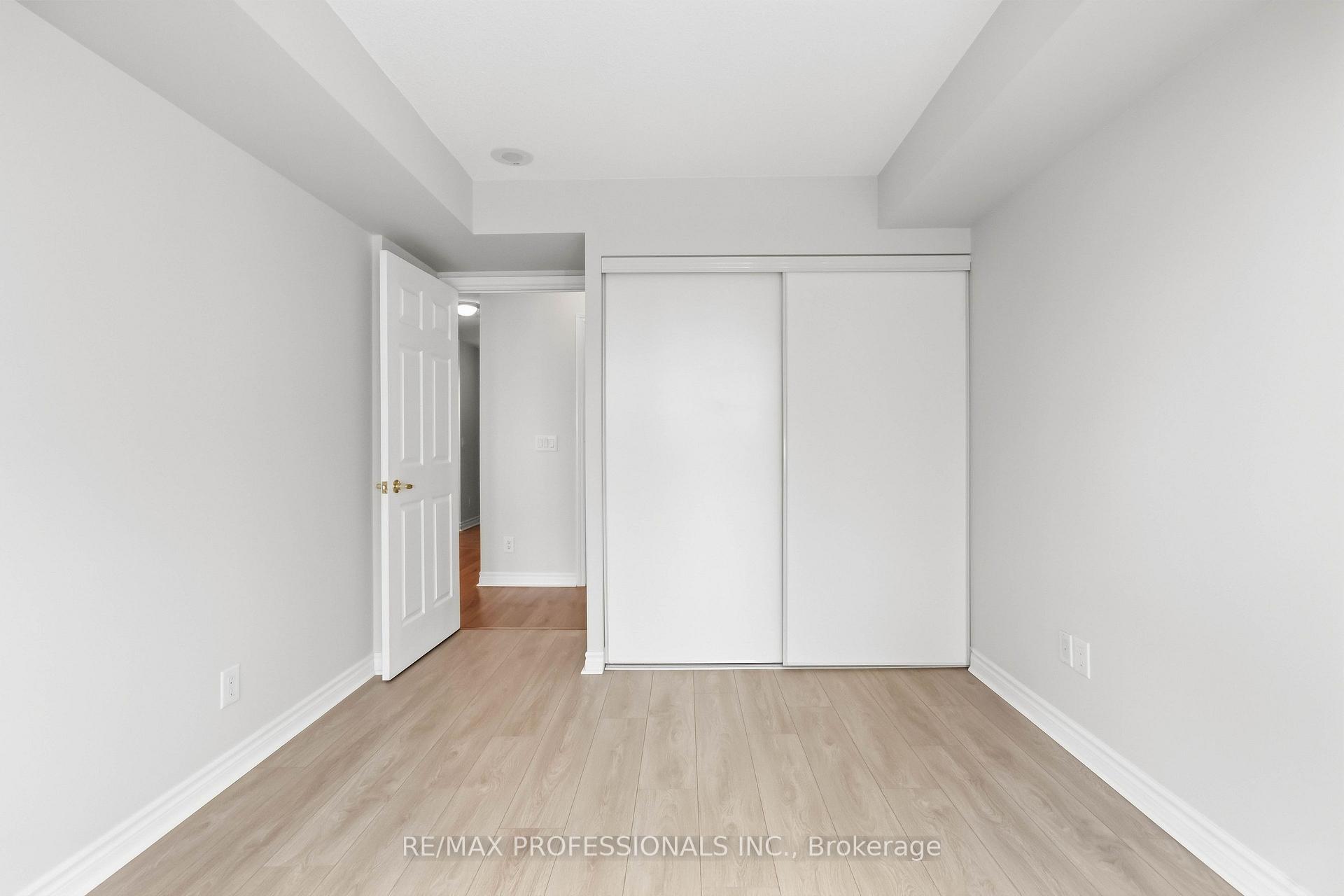 Photo 20 of Unit 701, 5 Michael Power Place, Etobicoke, Islington-City Centre West — HOMEH