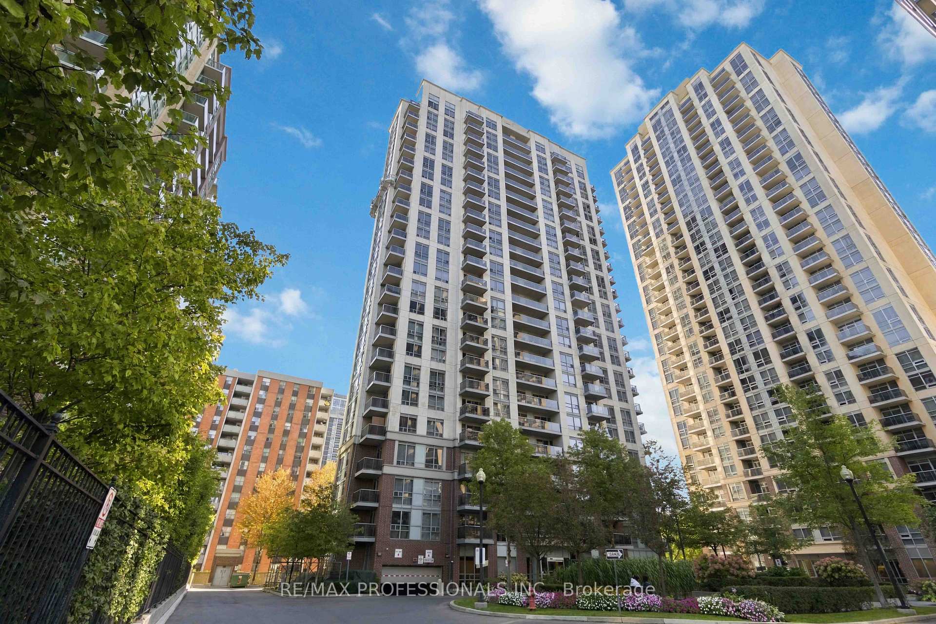 Photo 28 of Unit 701, 5 Michael Power Place, Etobicoke, Islington-City Centre West — HOMEH