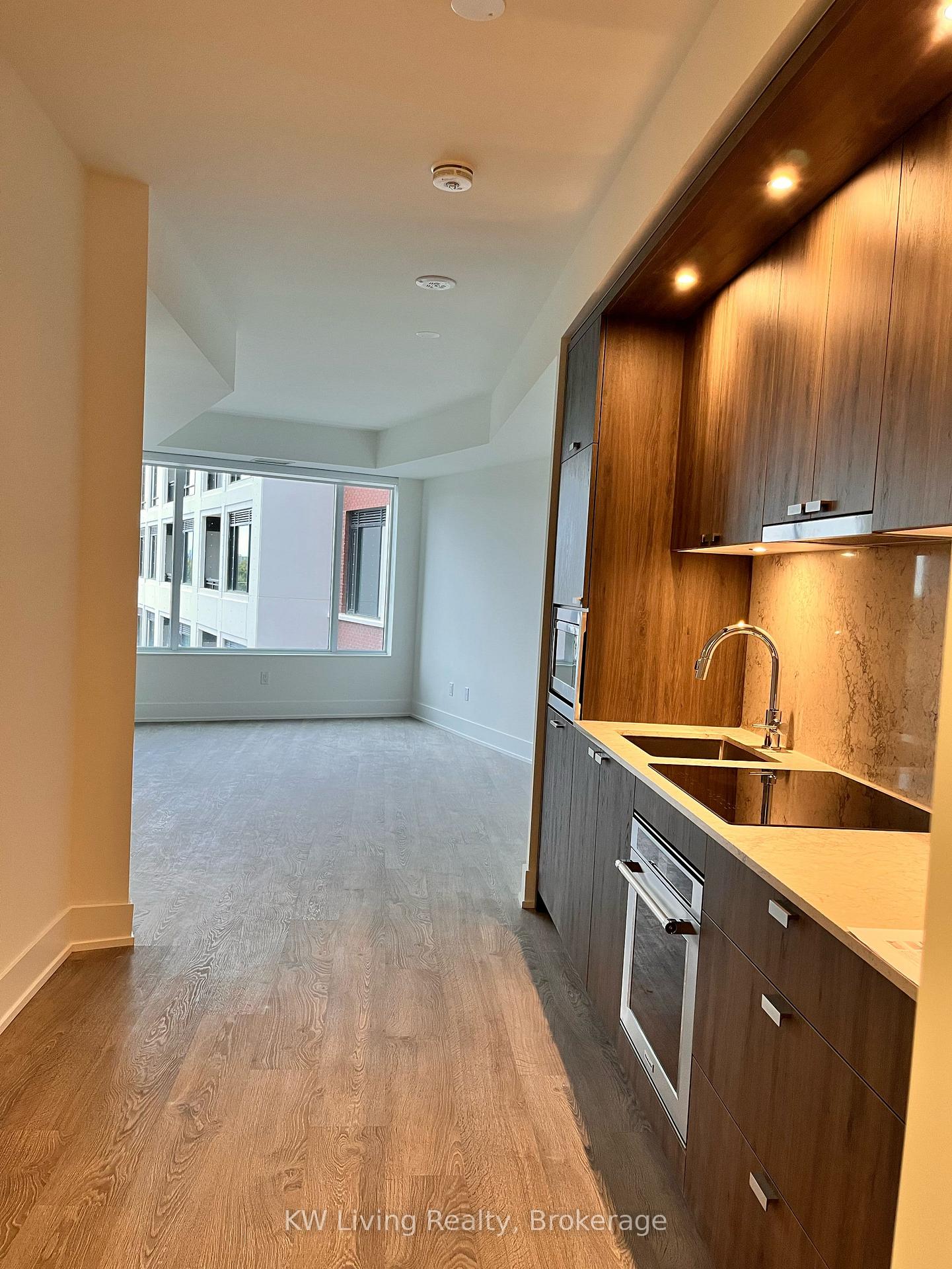 Photo 15 of Unit 430, 259 The Kingsway, Etobicoke, Edenbridge-Humber Valley — HOMEH