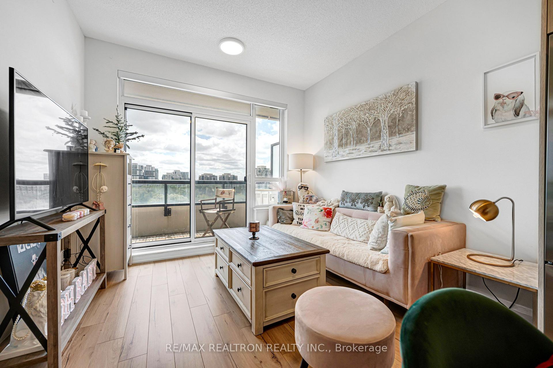 Photo 9 of Unit 715, 15 Water Walk Drive, Markham, Unionville — HOMEH