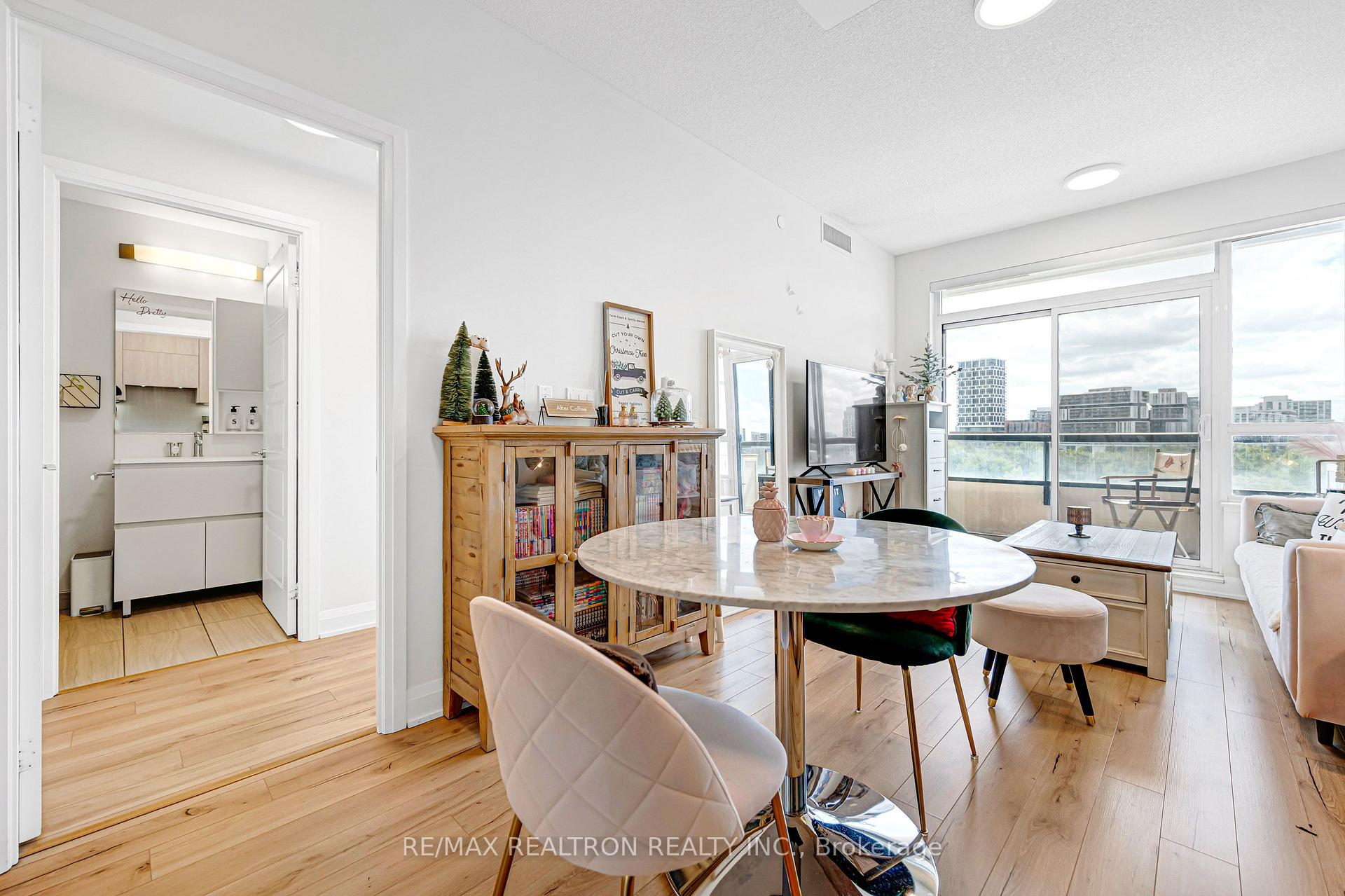 Photo 10 of Unit 715, 15 Water Walk Drive, Markham, Unionville — HOMEH