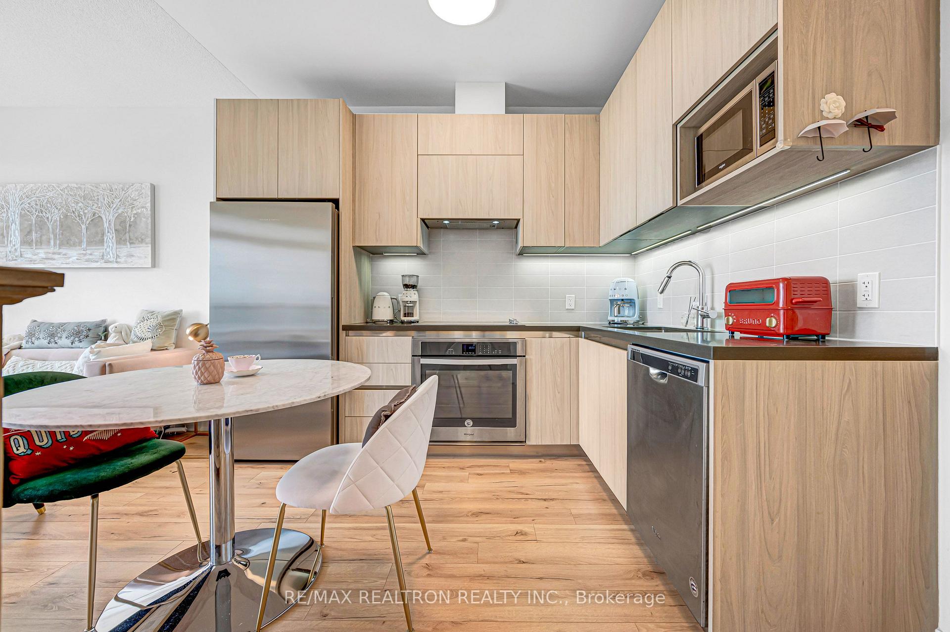 Photo 16 of Unit 715, 15 Water Walk Drive, Markham, Unionville — HOMEH