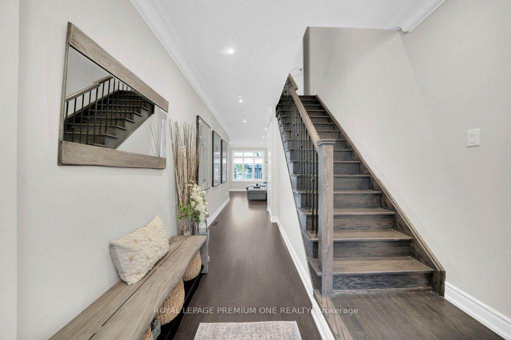 Photo 3 of 86 Glazebrook Drive, Vaughan, East Woodbridge — HOMEH