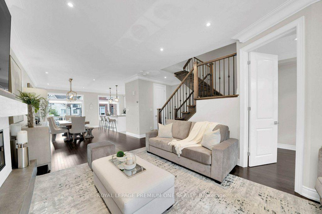 Photo 7 of 86 Glazebrook Drive, Vaughan, East Woodbridge — HOMEH
