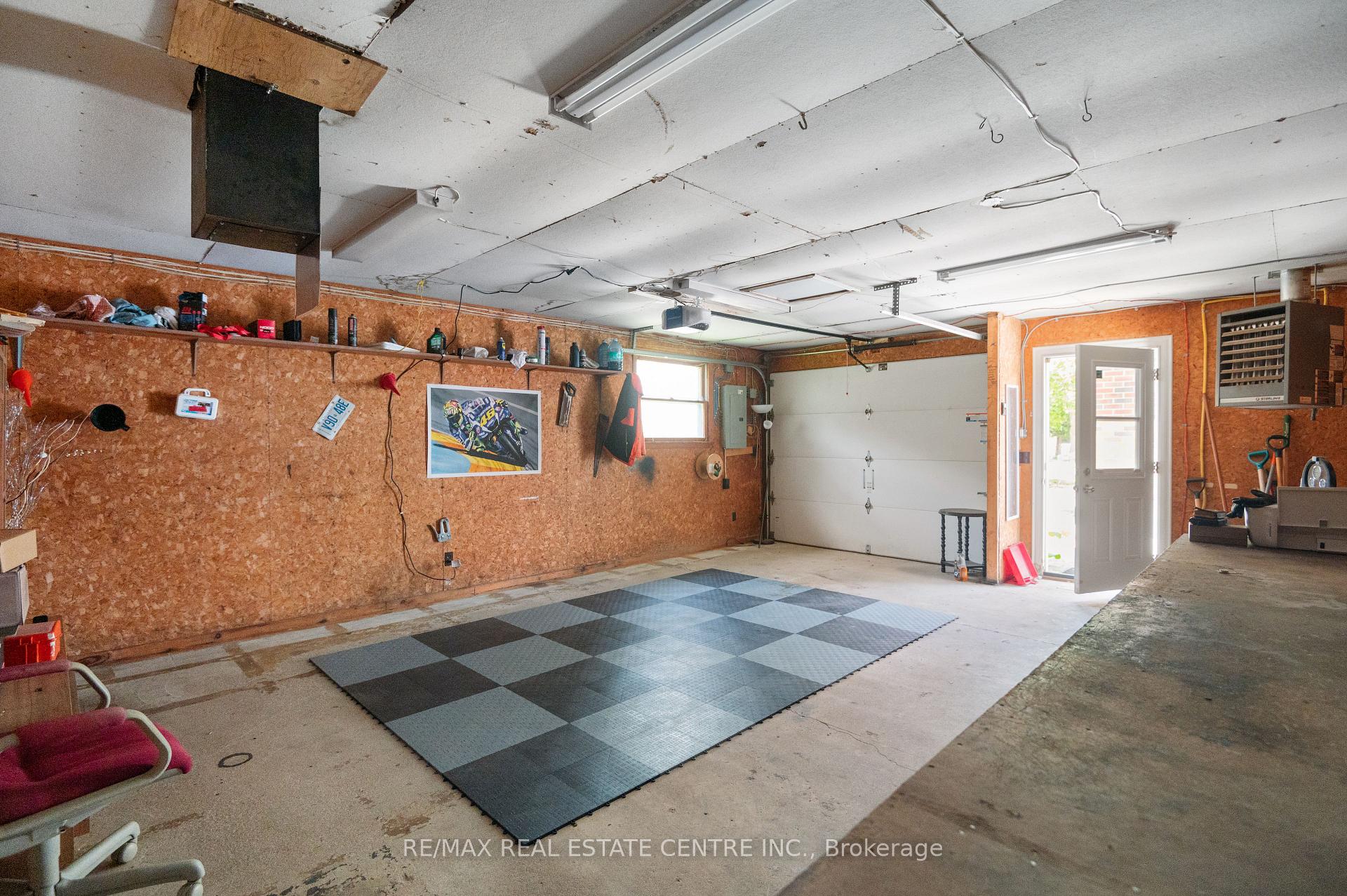 Photo 7 of 62 Elizabeth Street, Orangeville — HOMEH