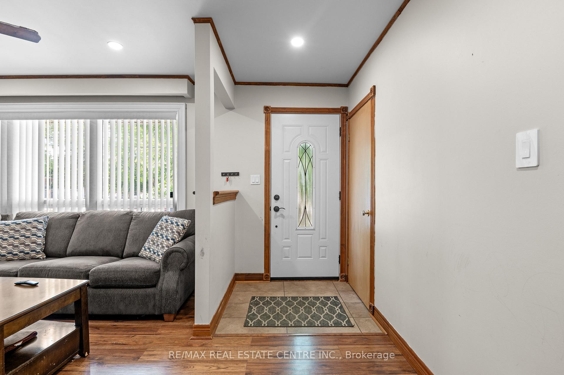 Photo 9 of 62 Elizabeth Street, Orangeville — HOMEH