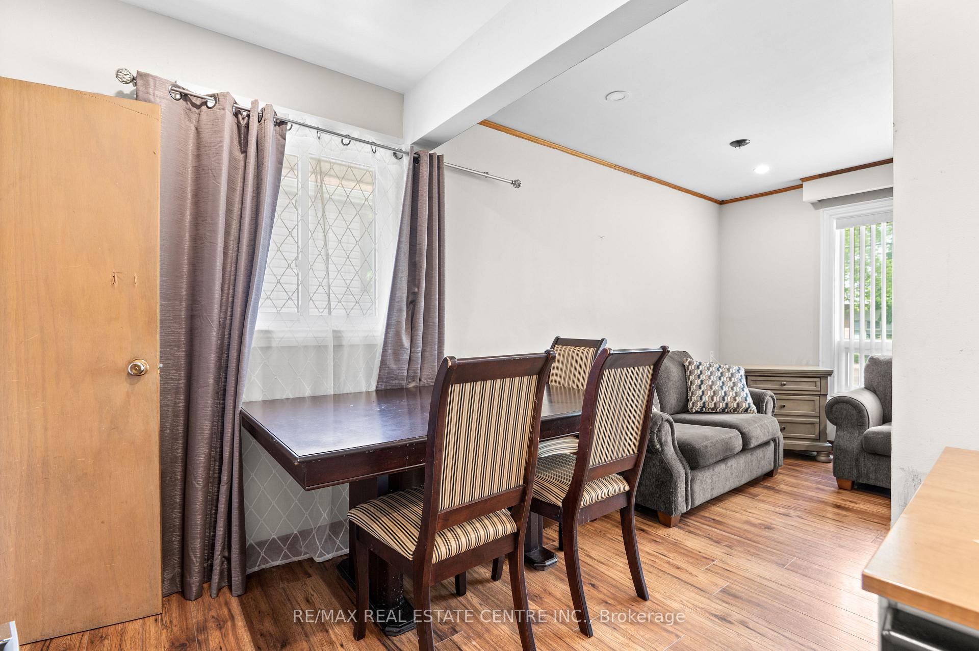 Photo 17 of 62 Elizabeth Street, Orangeville — HOMEH