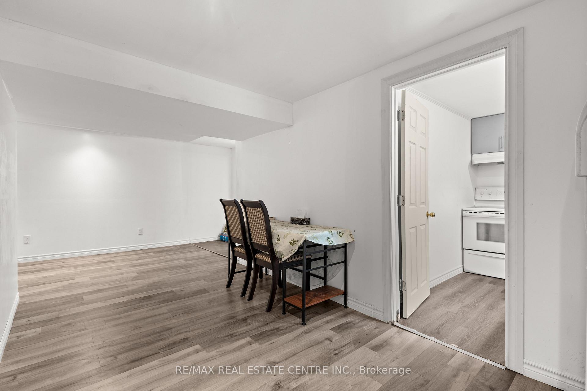 Photo 33 of 62 Elizabeth Street, Orangeville — HOMEH