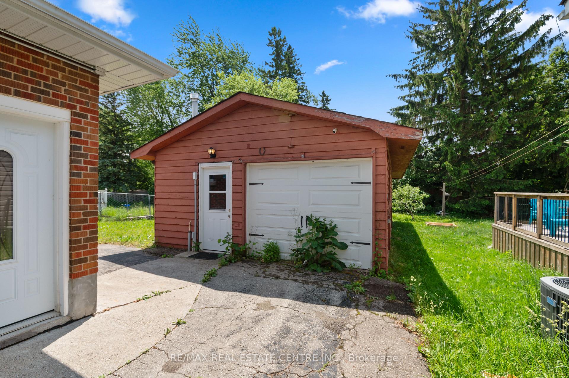 Photo 42 of 62 Elizabeth Street, Orangeville — HOMEH