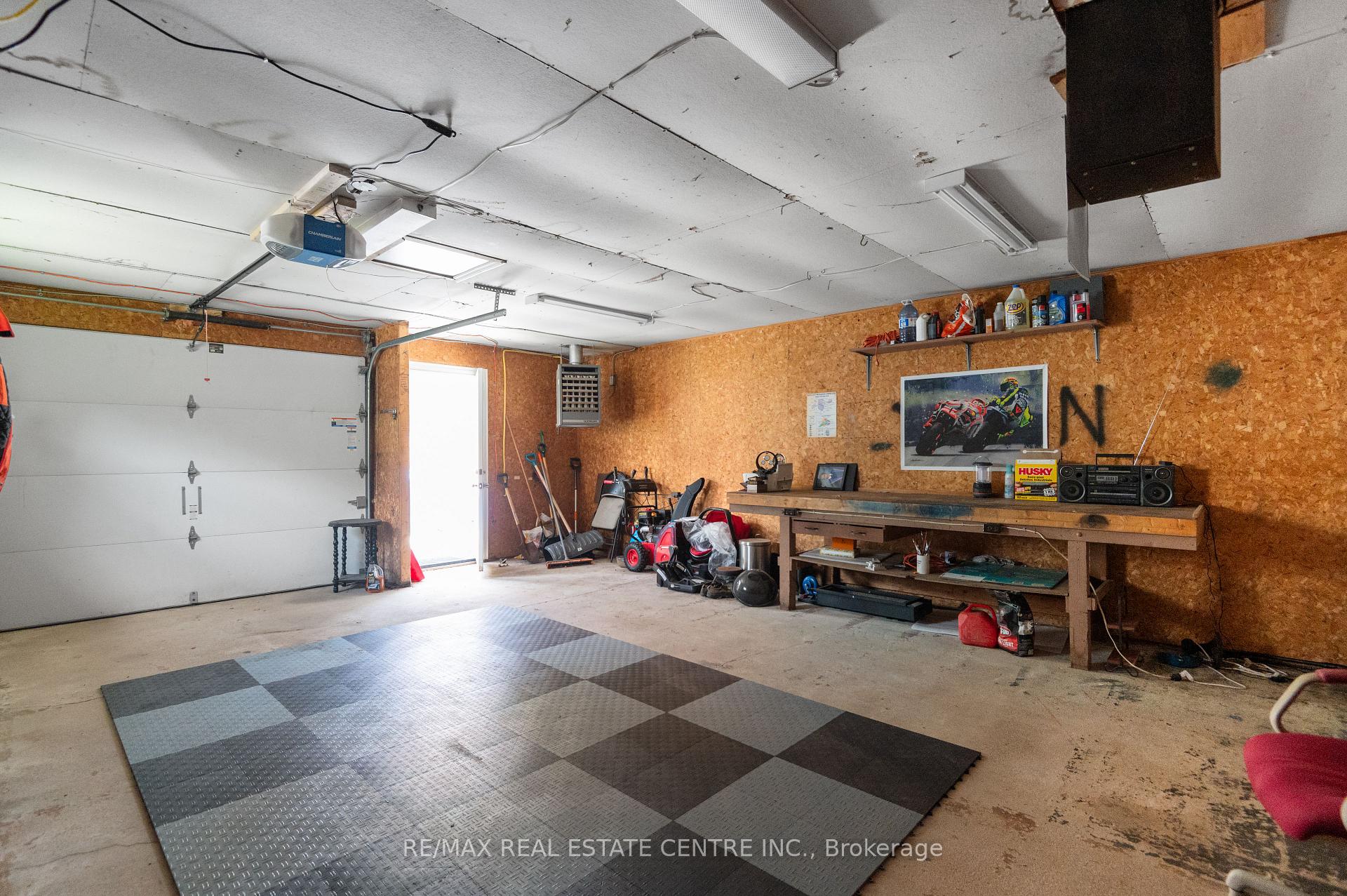 Photo 45 of 62 Elizabeth Street, Orangeville — HOMEH