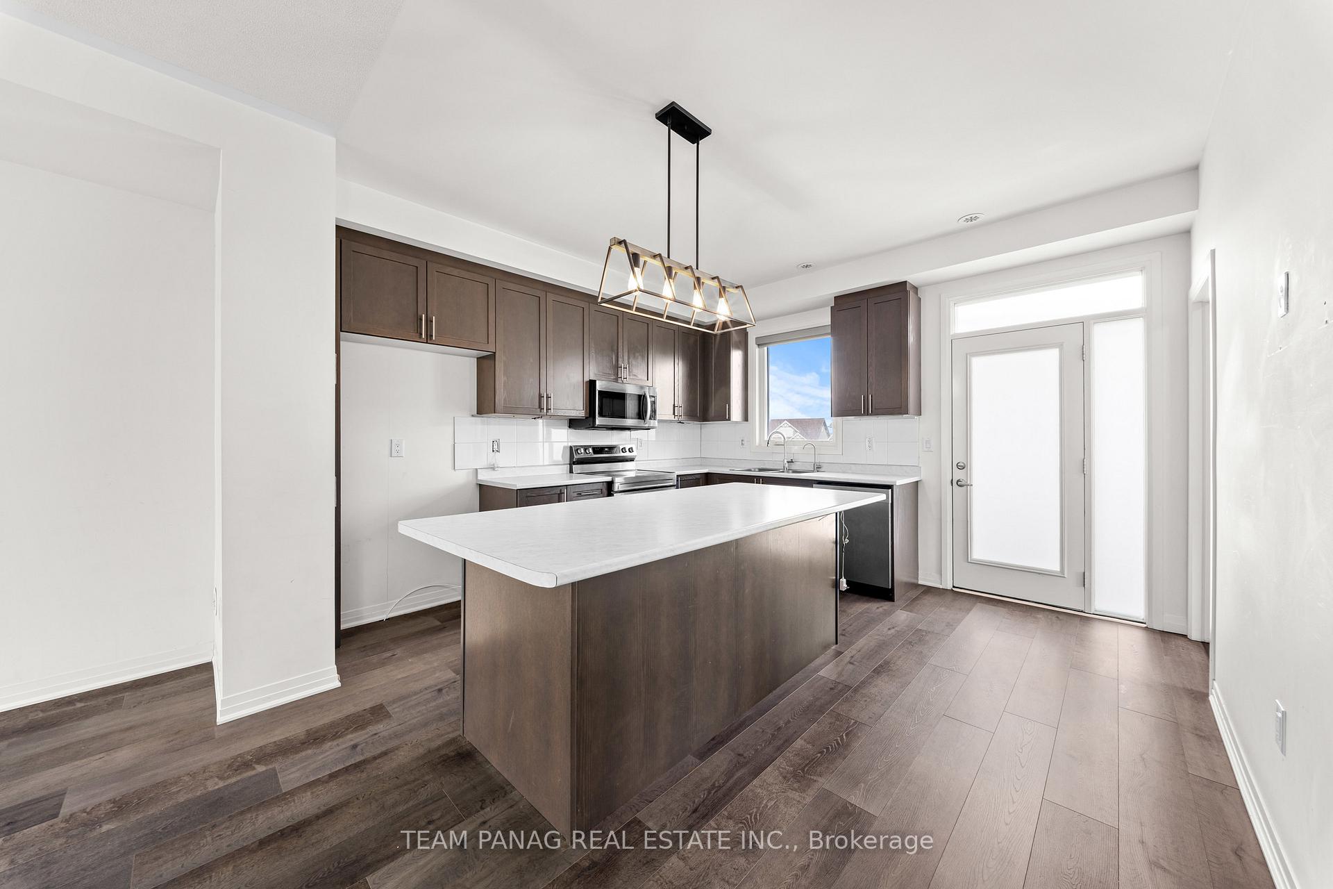Photo 15 of 65 Totten Trail, New Tecumseth, Tottenham — HOMEH