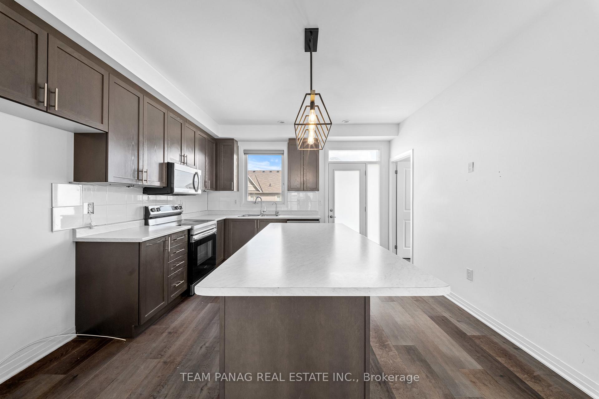 Photo 16 of 65 Totten Trail, New Tecumseth, Tottenham — HOMEH