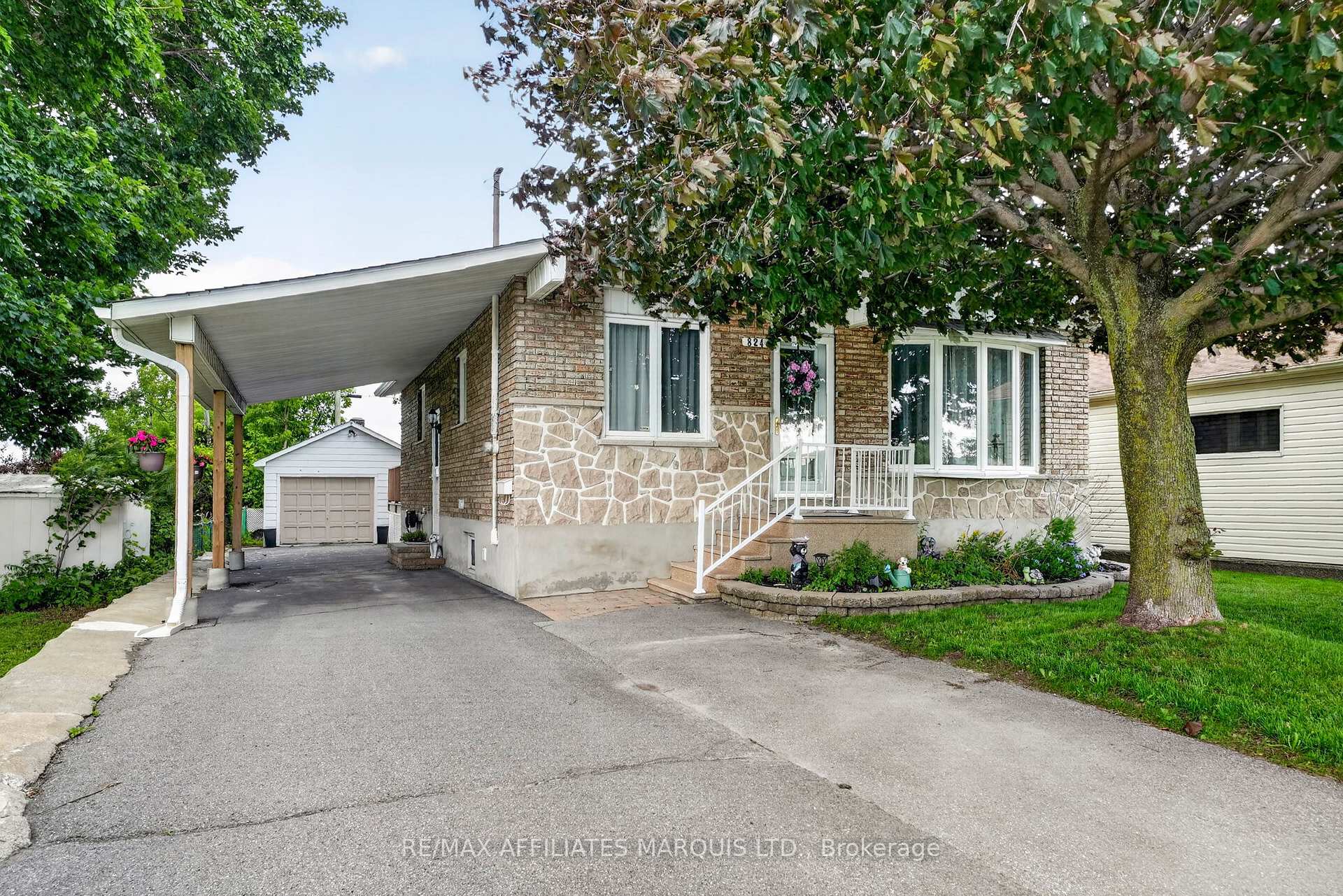 Photo 2 of 824 Alice Street, Cornwall, Cornwall — HOMEH
