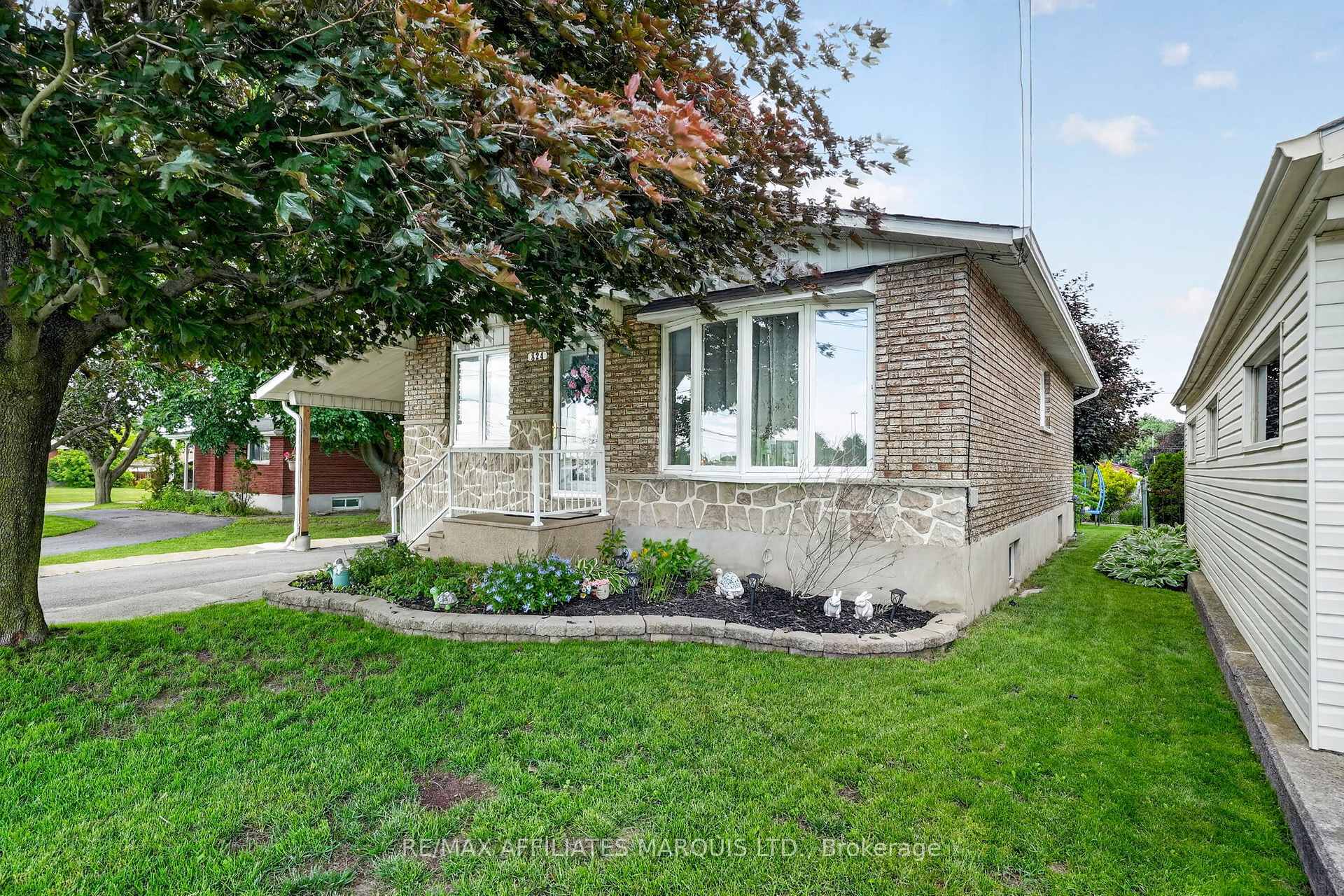 Photo 4 of 824 Alice Street, Cornwall, Cornwall — HOMEH