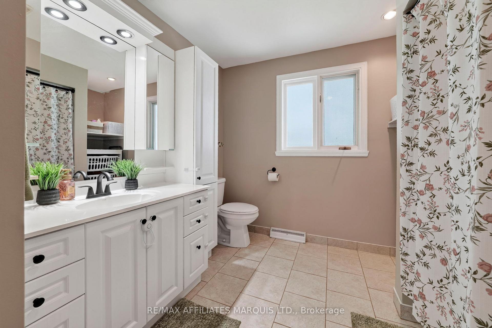 Photo 16 of 824 Alice Street, Cornwall, Cornwall — HOMEH