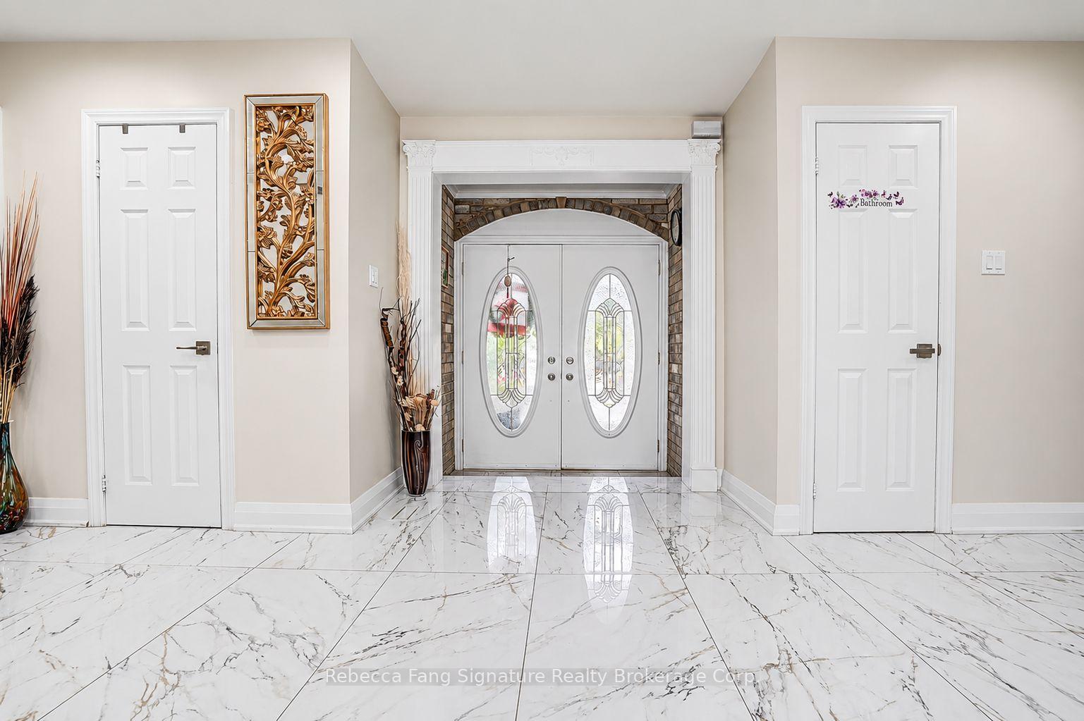 Photo 6 of 10 Settler Court, Brampton, Heart Lake West — HOMEH