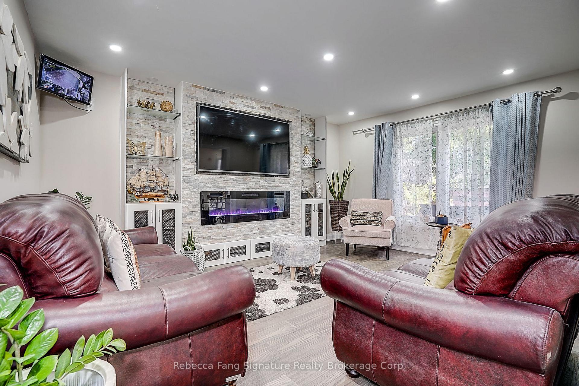 Photo 11 of 10 Settler Court, Brampton, Heart Lake West — HOMEH