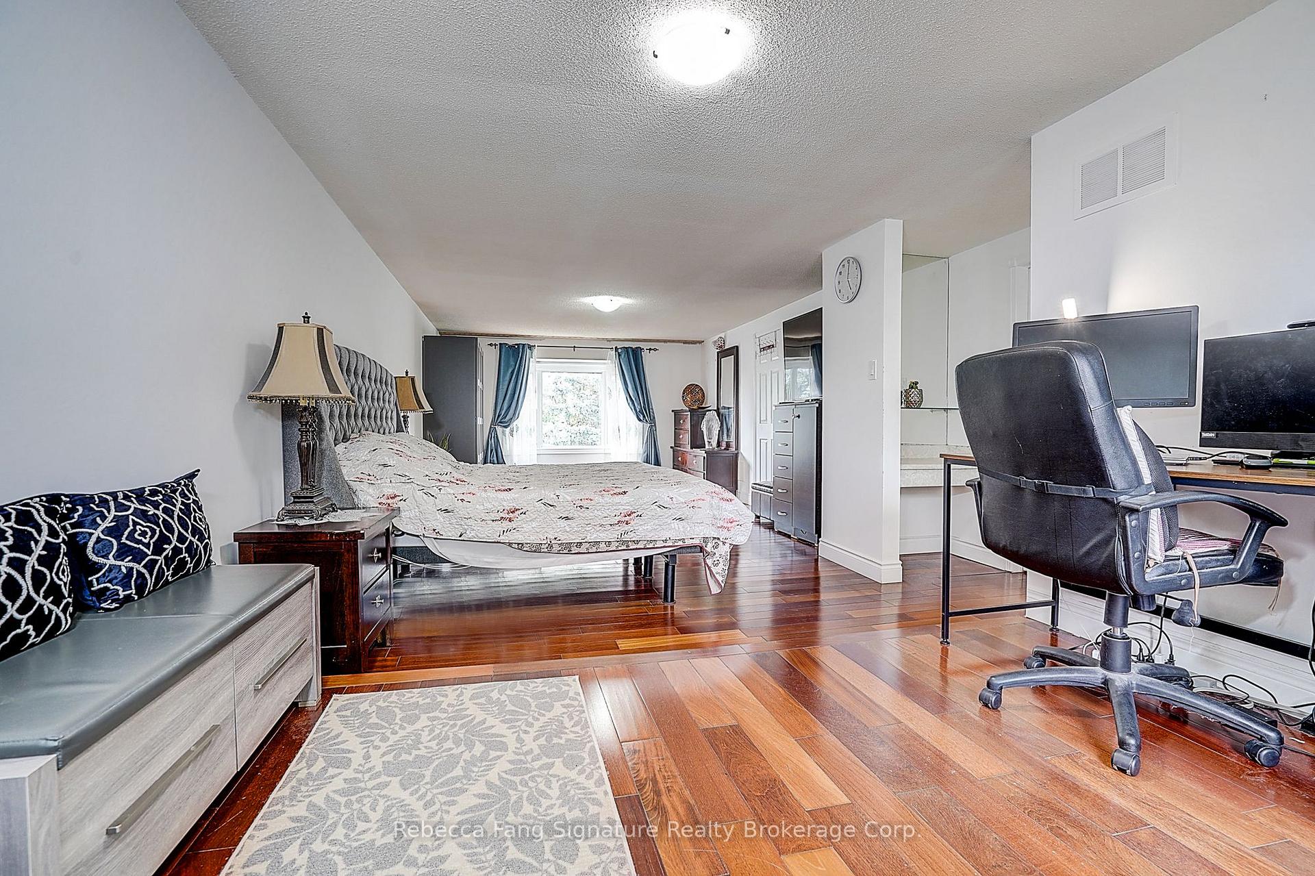 Photo 24 of 10 Settler Court, Brampton, Heart Lake West — HOMEH