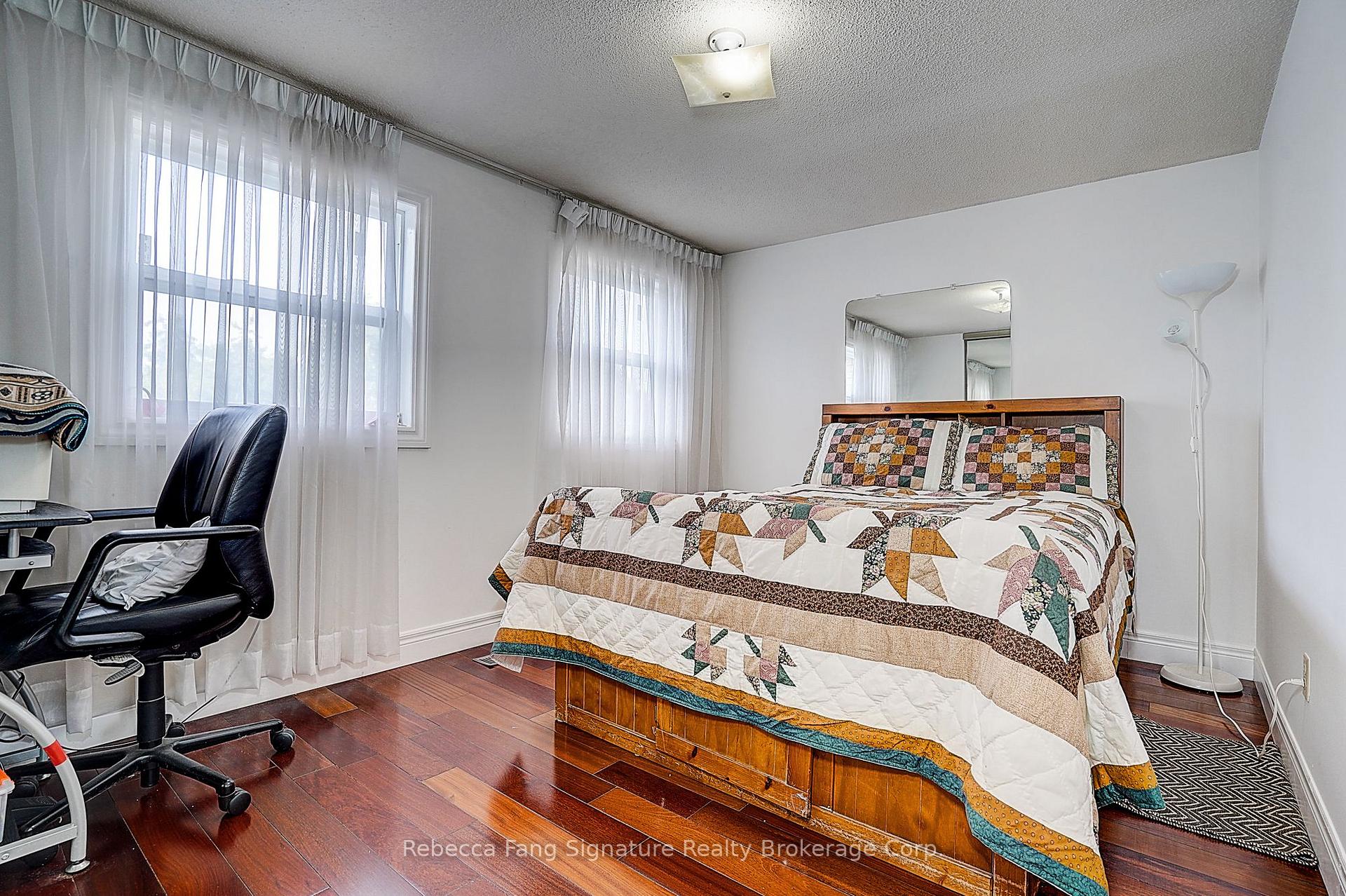 Photo 32 of 10 Settler Court, Brampton, Heart Lake West — HOMEH